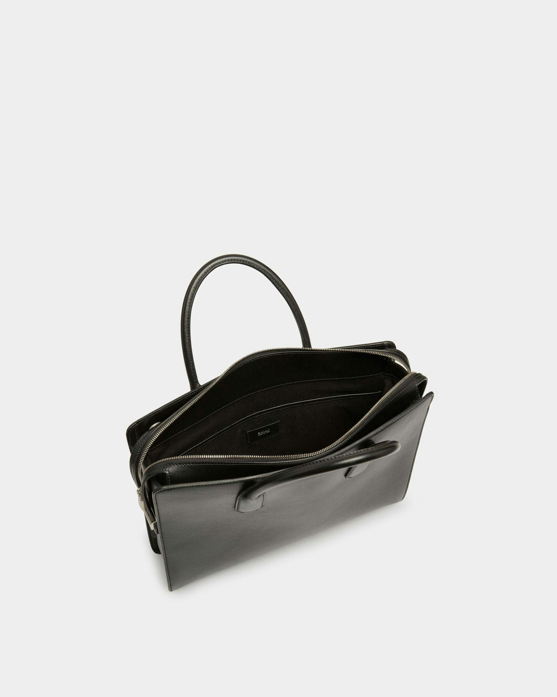 Banque Tote in Black Leather - Men's - Bally - 04