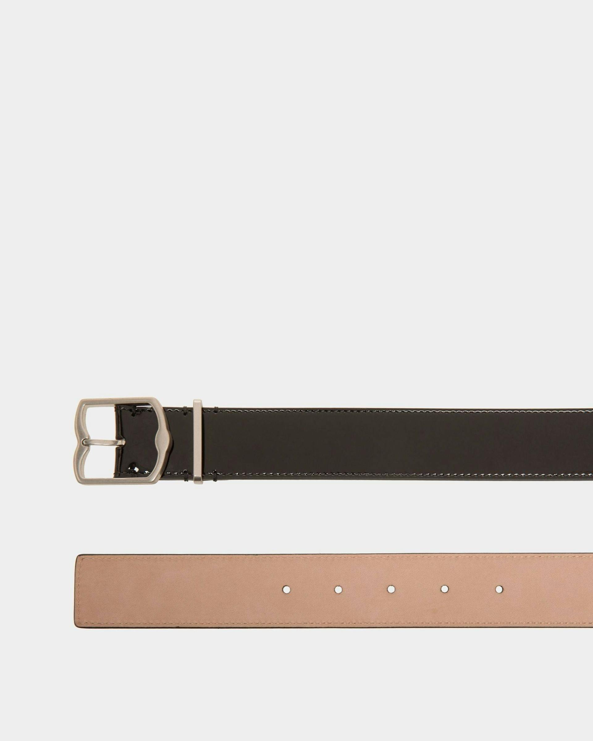 Men's Emblem 35mm Belt in Black Patent Leather | Bally | Still Life Detail