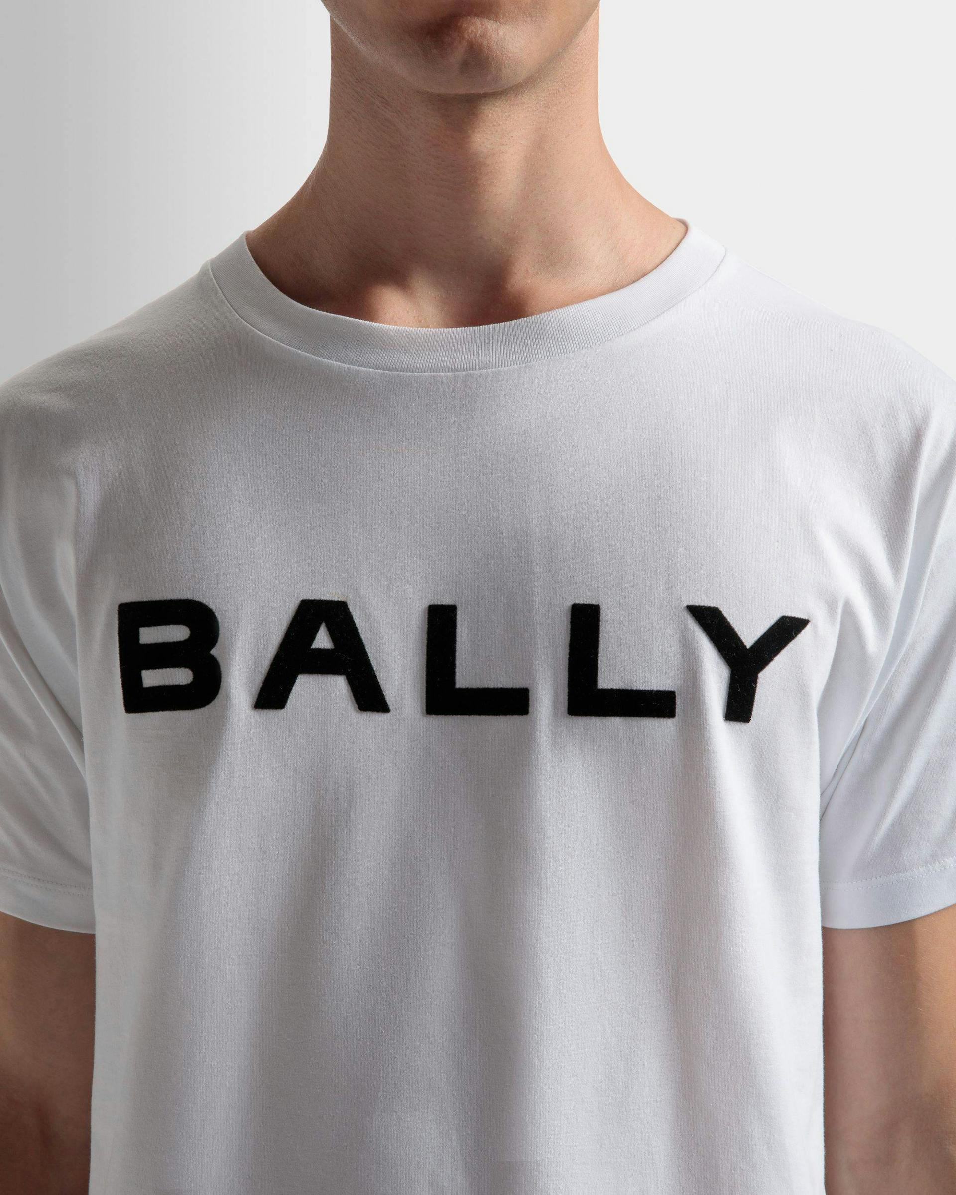 Men's Logo T-Shirt In White Cotton | Bally | On Model Detail