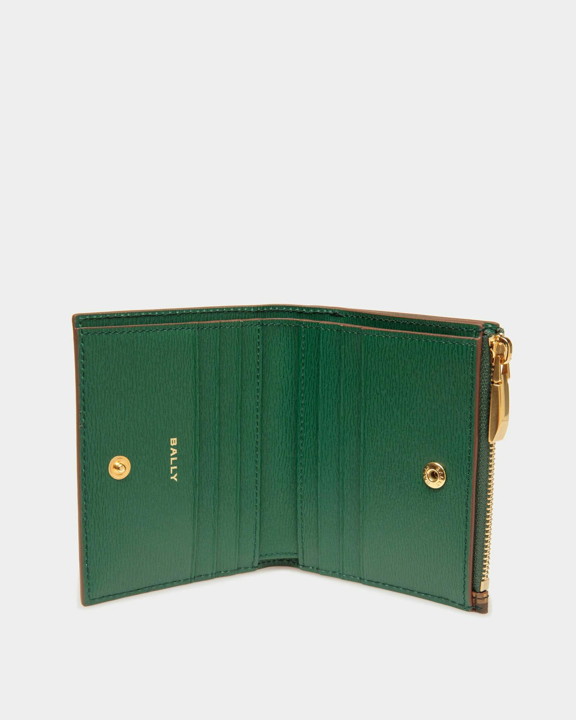 Pennant Wallet In Desert And Kelly Green Leather And TPU - Men's - Bally - 03