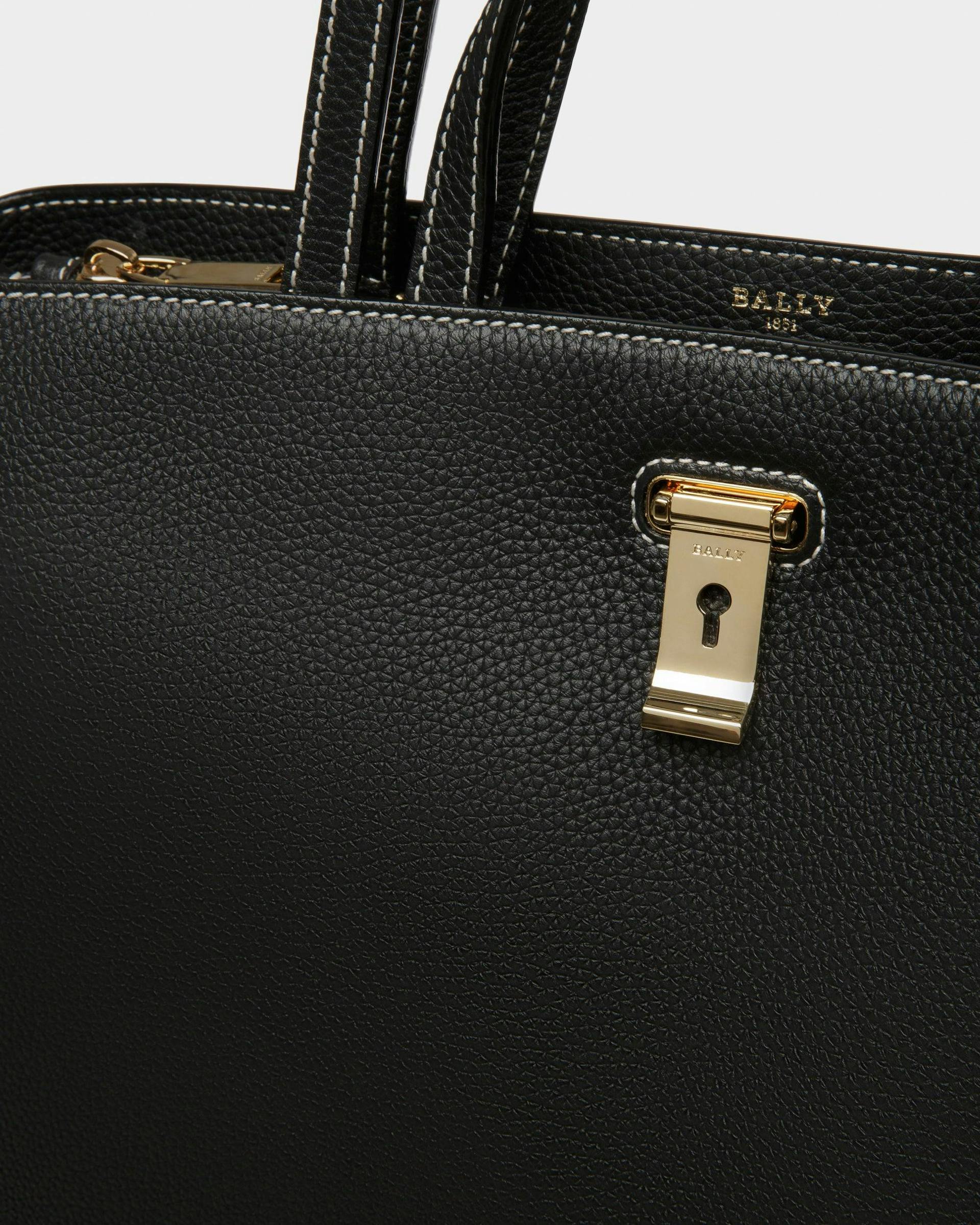 Lock Me Tote Bag In Black Leather - Women's - Bally - 05