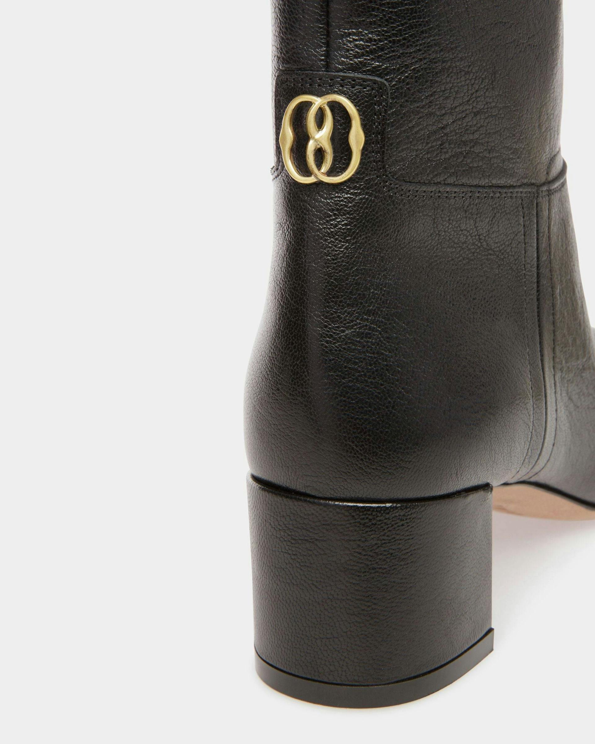 Women's Daily Emblem Booties In Black Leather | Bally | Still Life Detail