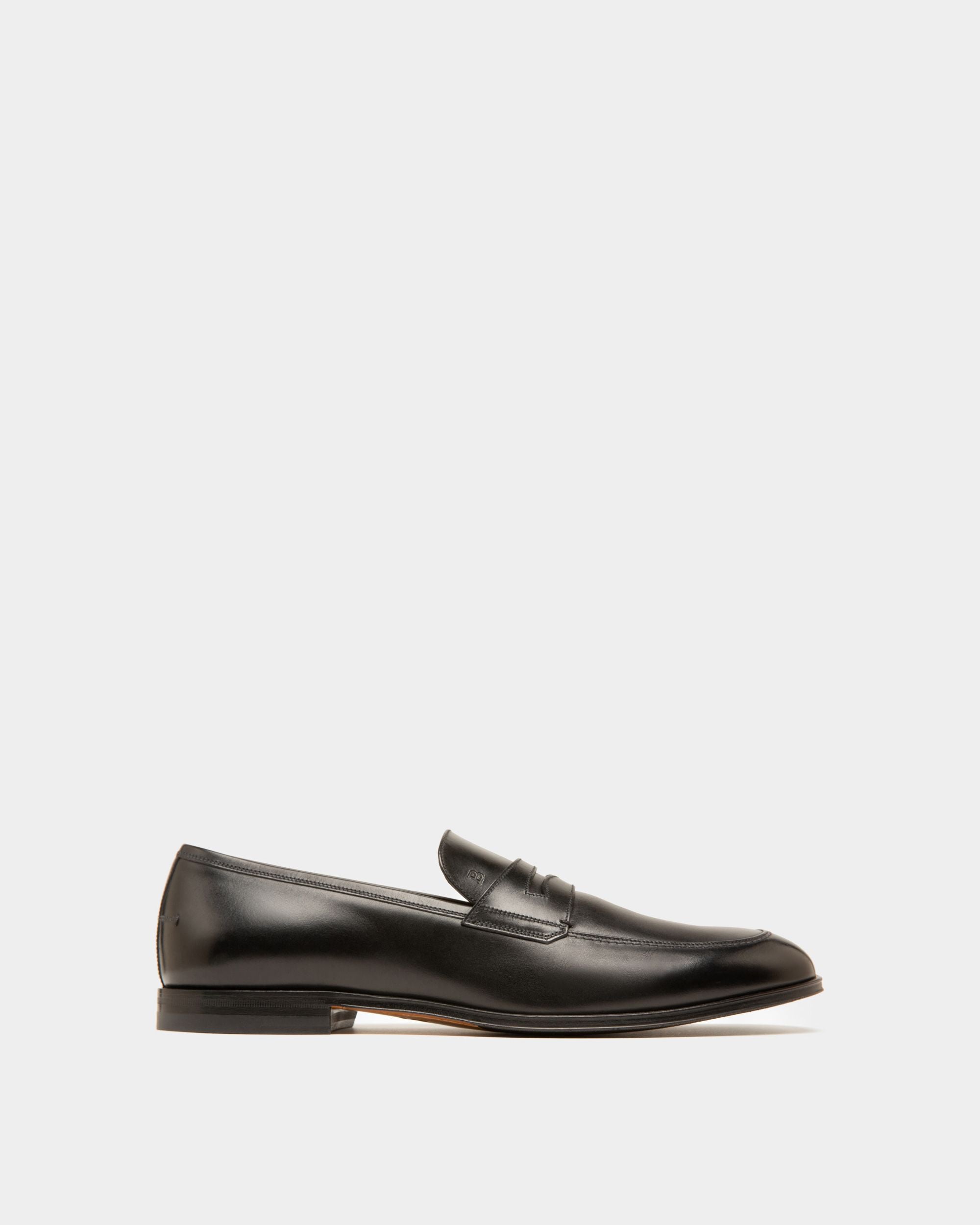 Bally moe leather loafers hotsell