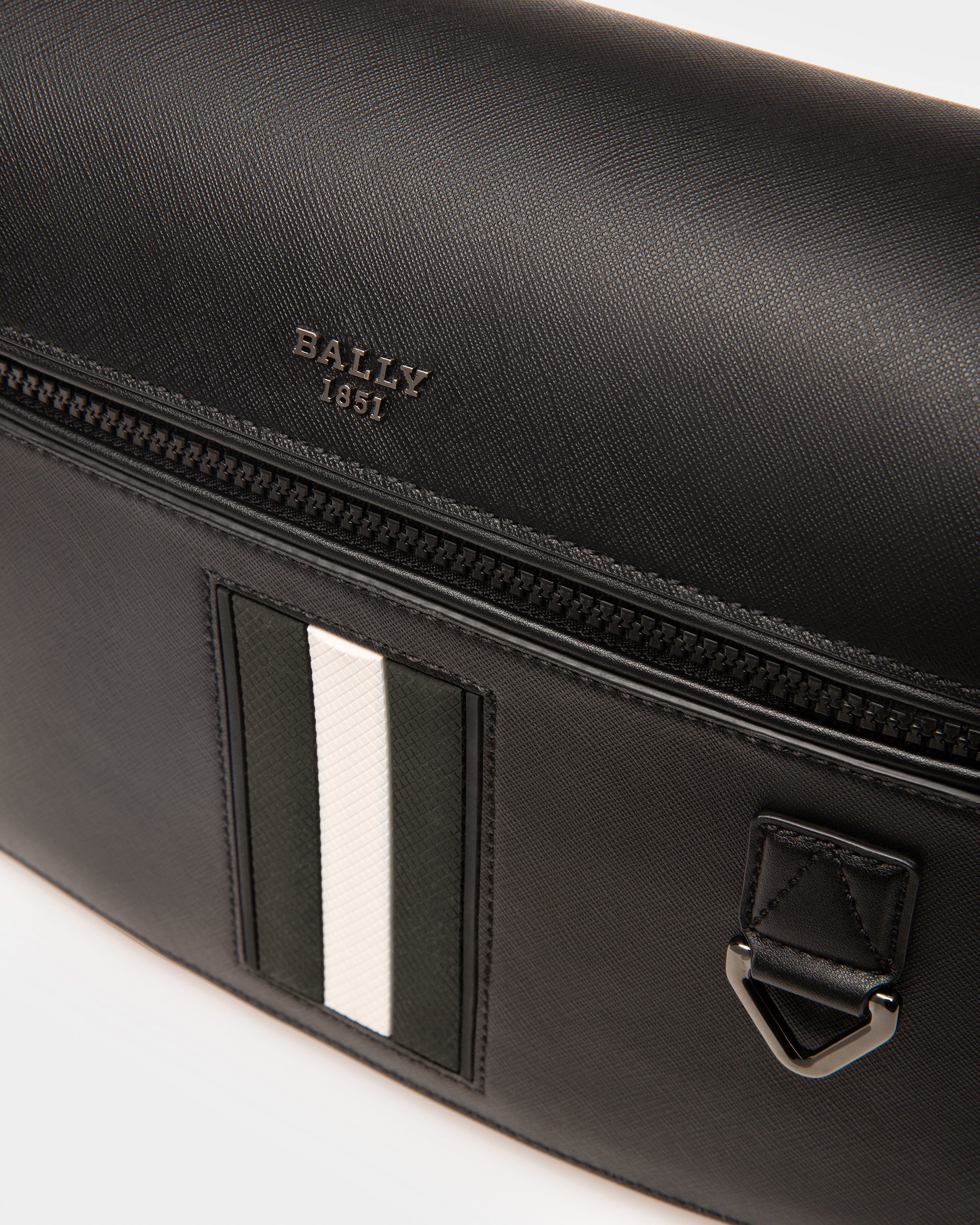 Mes Recycled Leather Messenger Bag In Black - Men's - Bally - 04