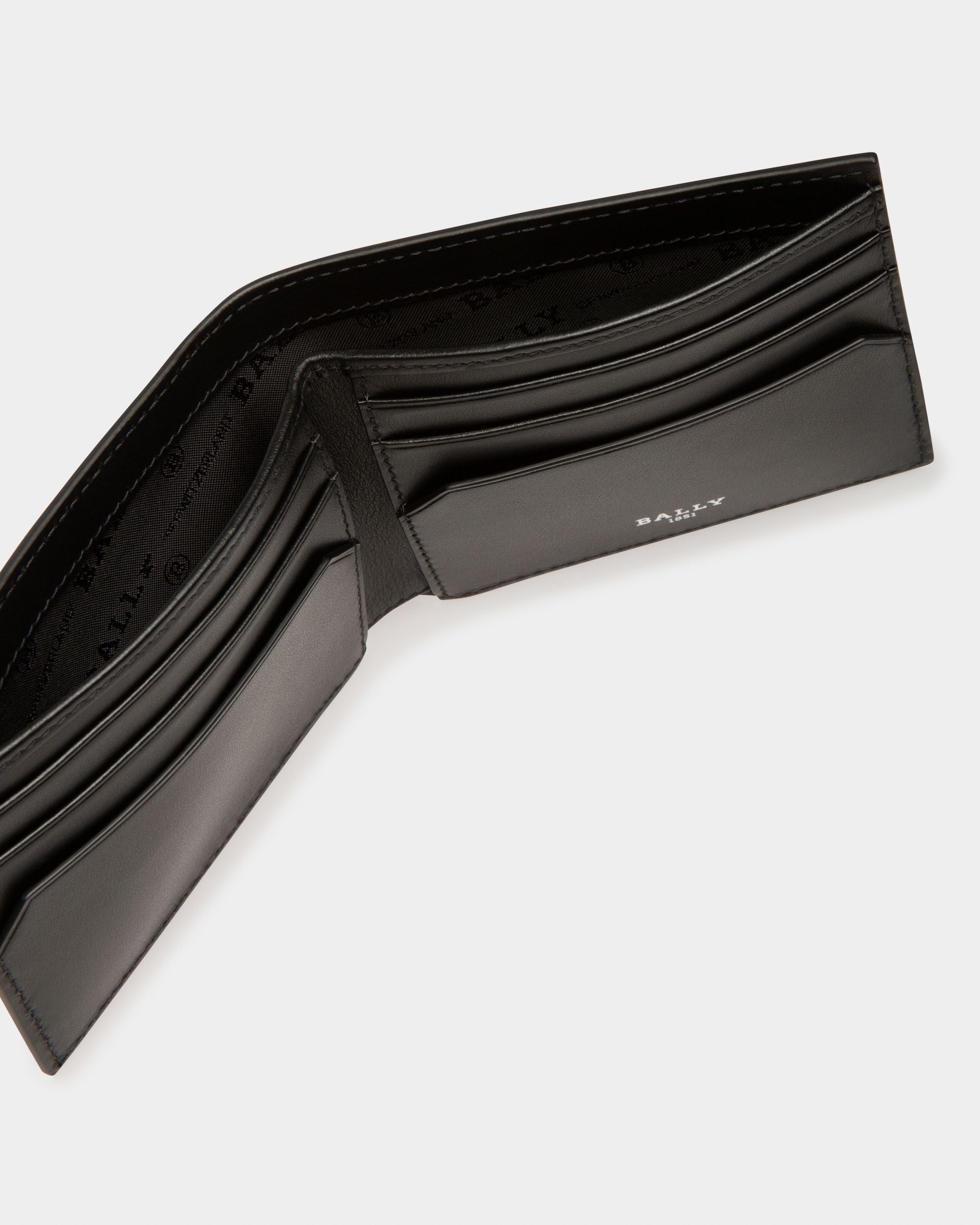 Bevye Recycled Leather Wallet In Black - Men's - Bally - 04