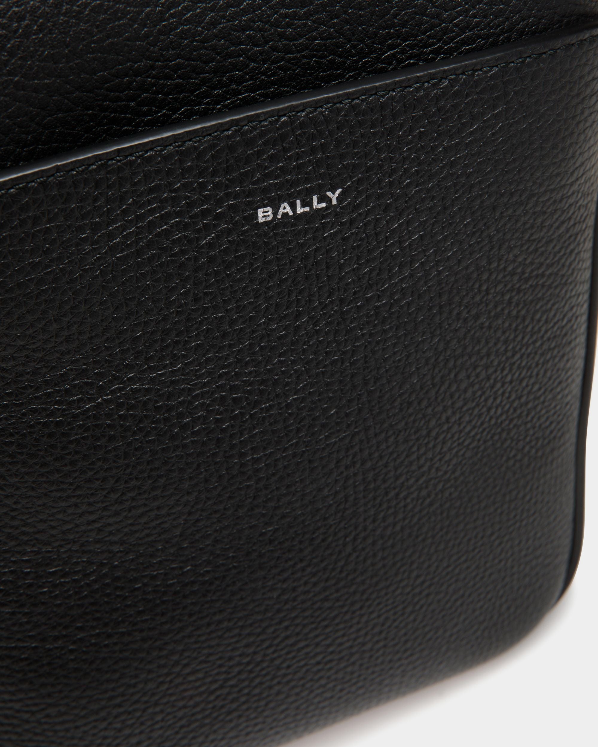Oeden Crossbody Bag In Black Leather - Men's - Bally - 05