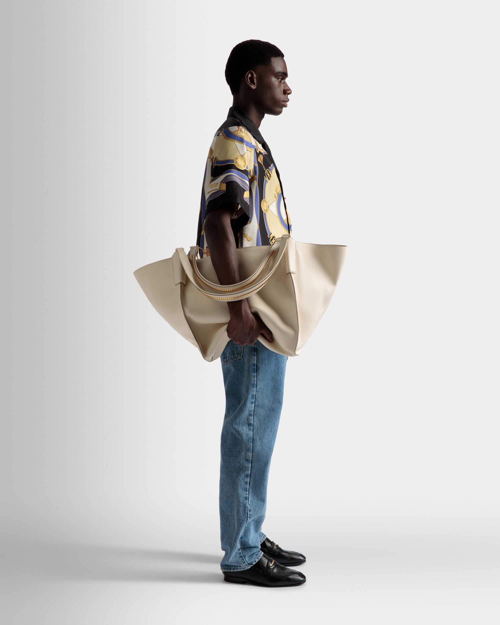 Arkle Extra Large Shopper In Bone Leather - Men's - Bally - 02