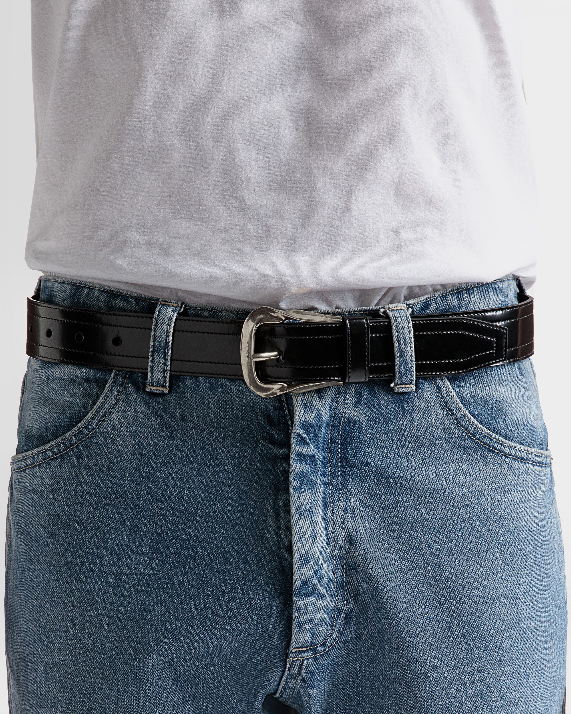 Emblem Buckle 35mm Belt In Black Leather - Men's - Bally - 02