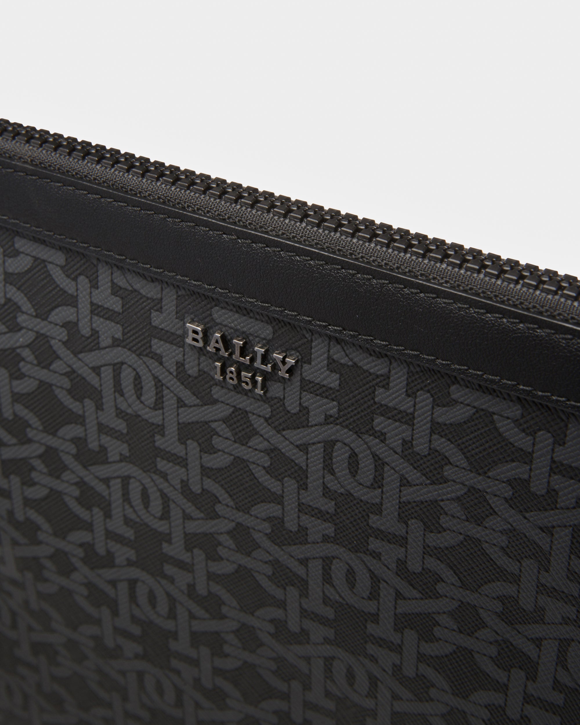 Bollis Tpu Necessaire In Grey - Men's - Bally - 04