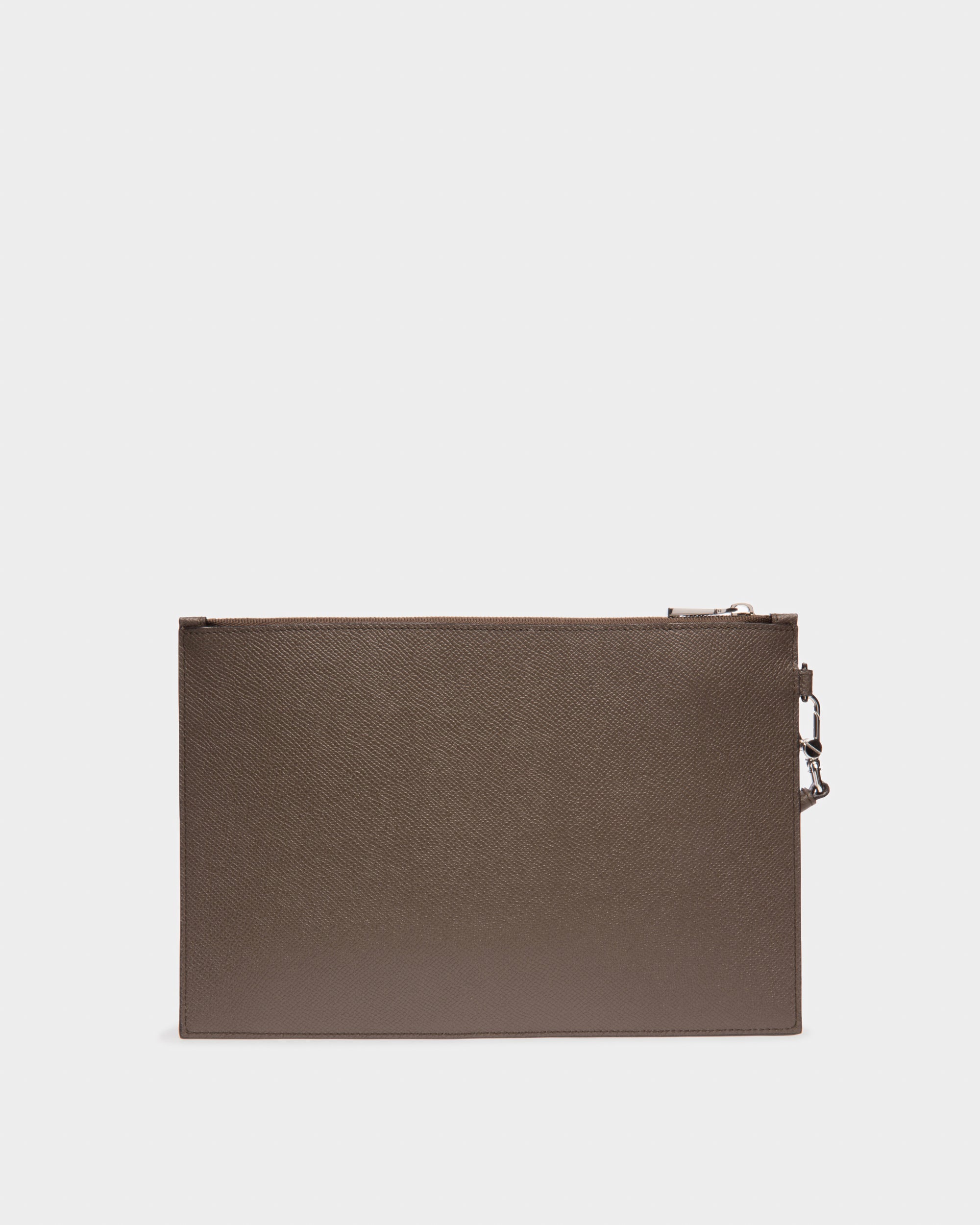 Benery Leather Necessaire In Army Green - Men's - Bally - 02