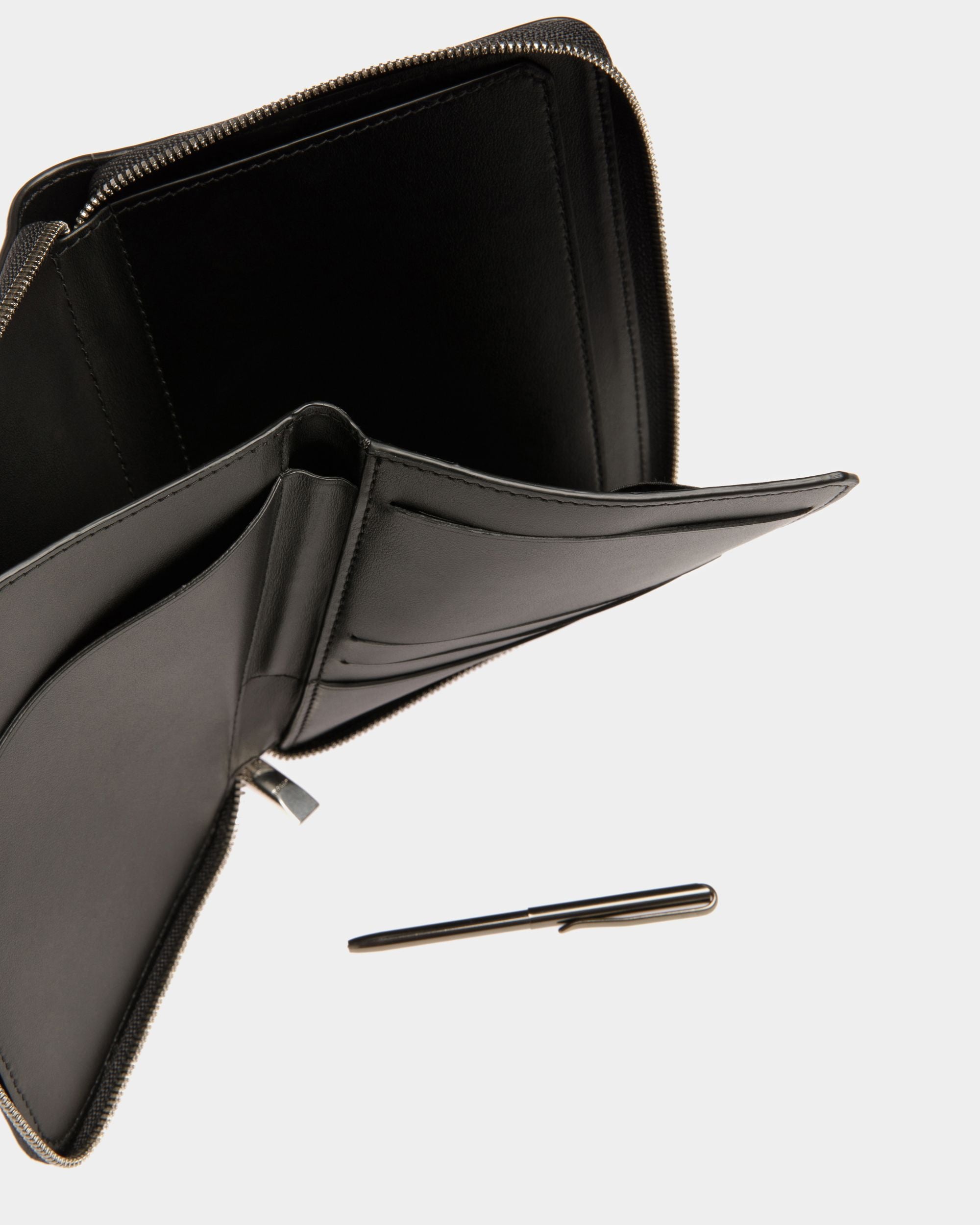 Banque Travel Wallet In Black Leather - Men's - Bally - 04