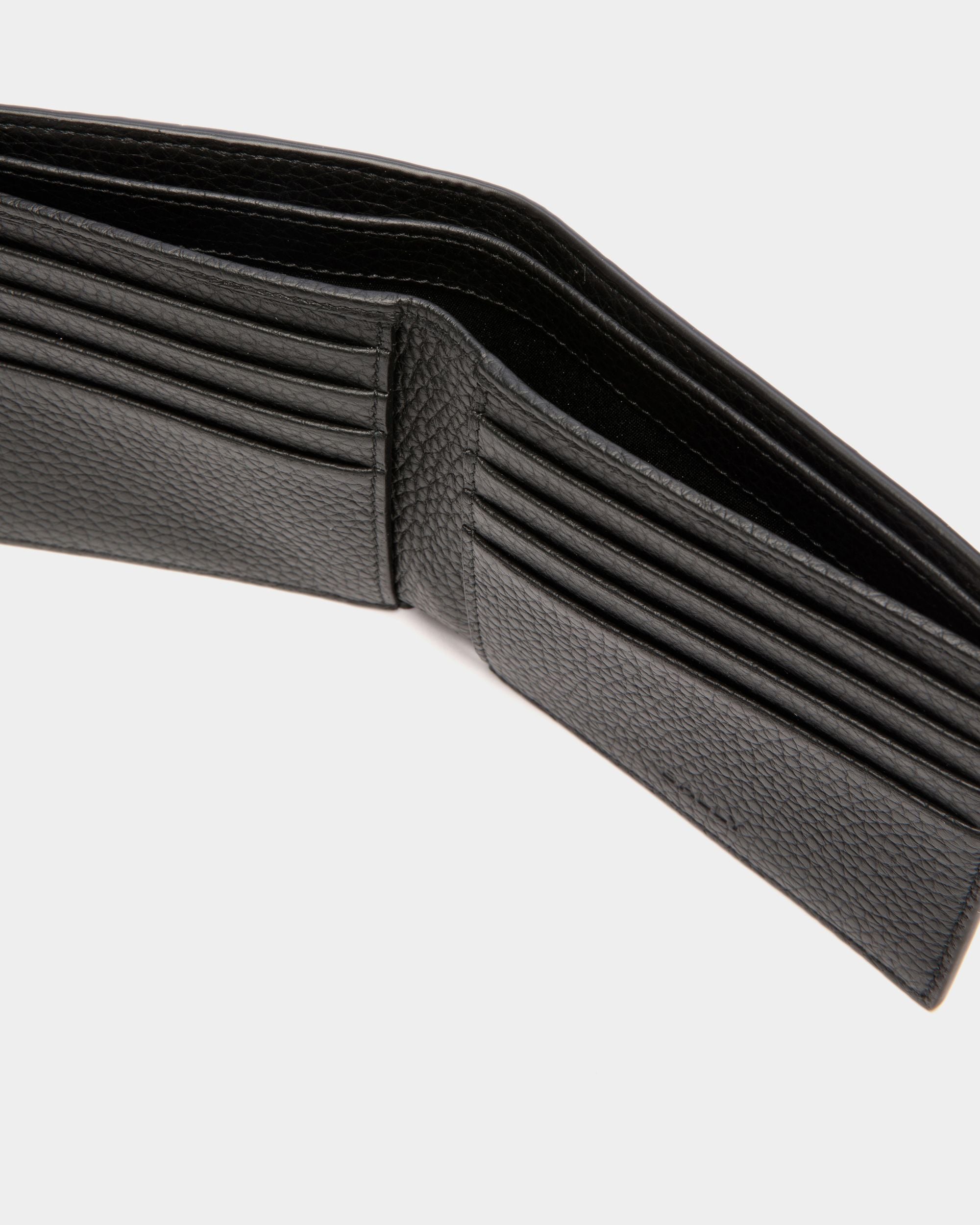 Ribbon Bifold Wallet In Black Grained Leather - Men's - Bally - 04