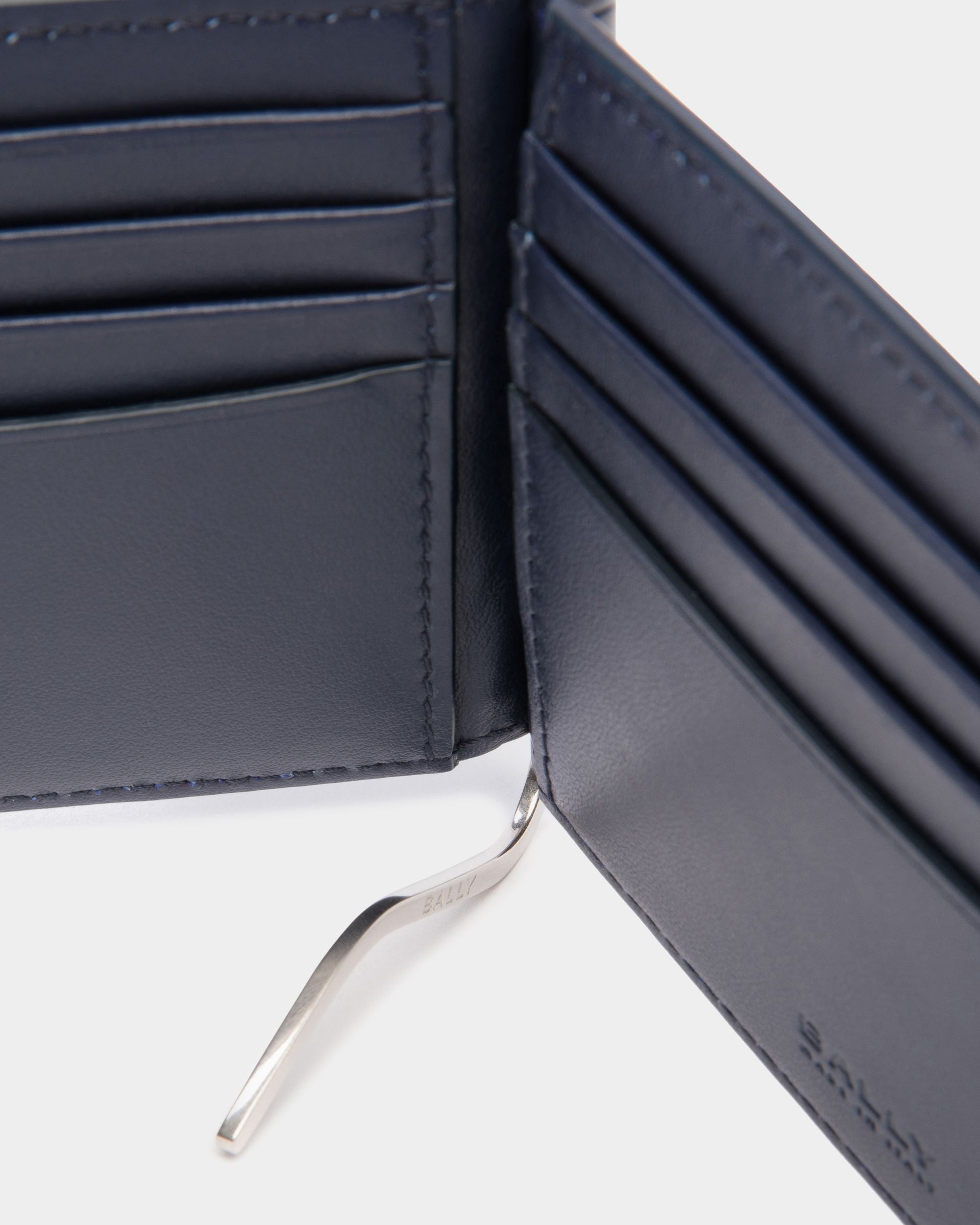 Busy Bally Bifold Wallet in Crocodile Print Leather - Men's - Bally - 04