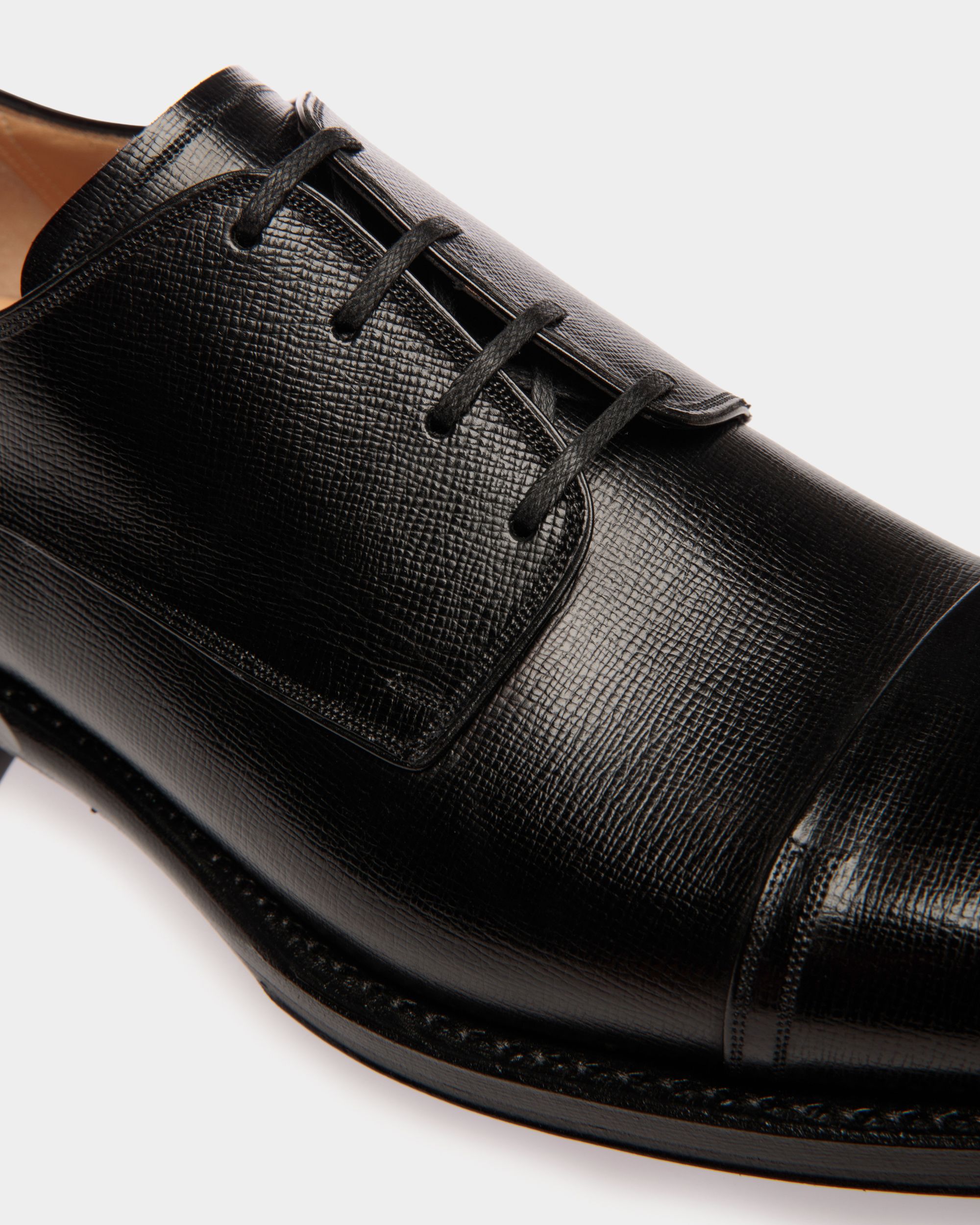 Scribe Un Derby in Black Grained Leather - Men's - Bally - 04