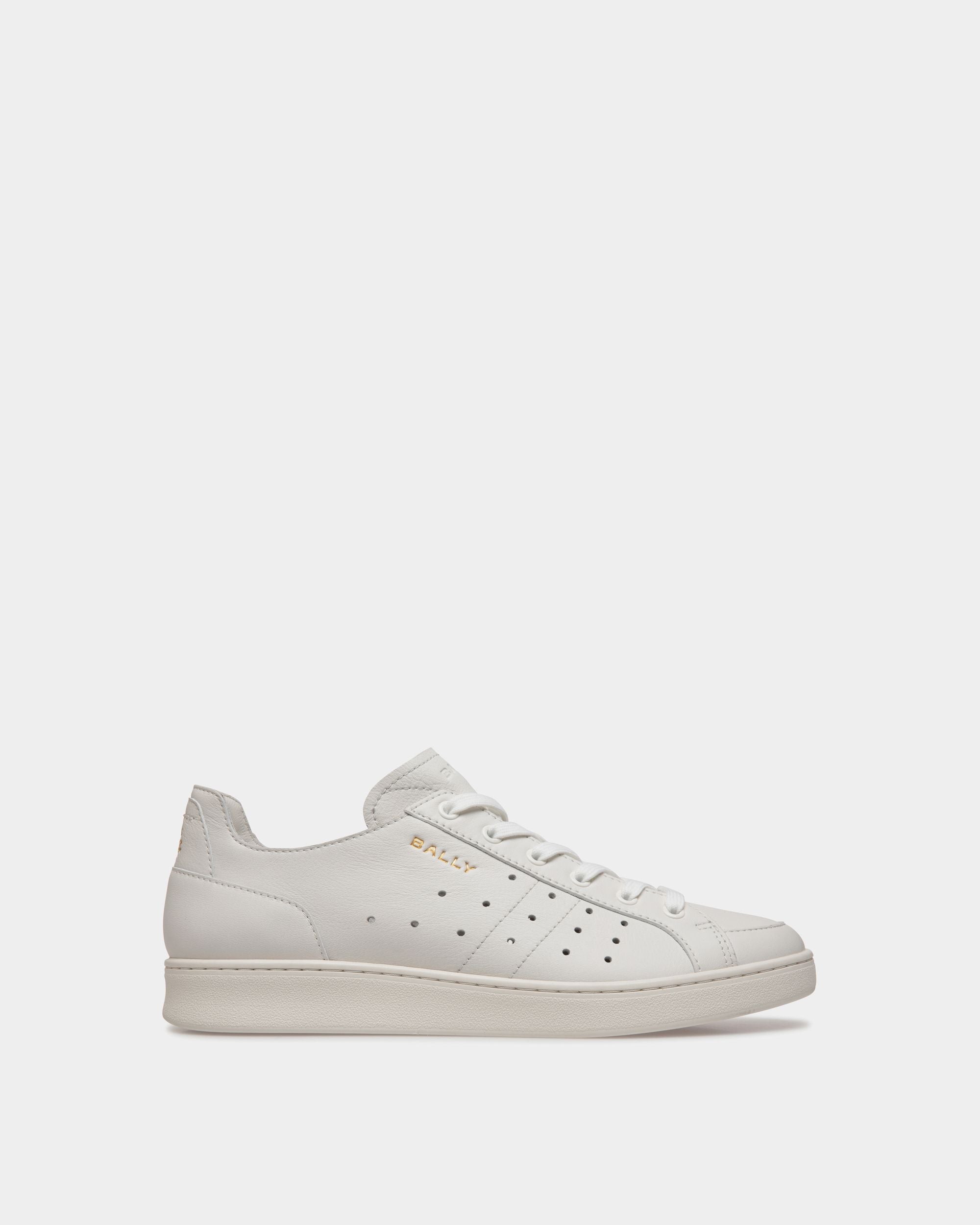 Bally Tennis shoes Elegant leather sneakers with stripes and laces