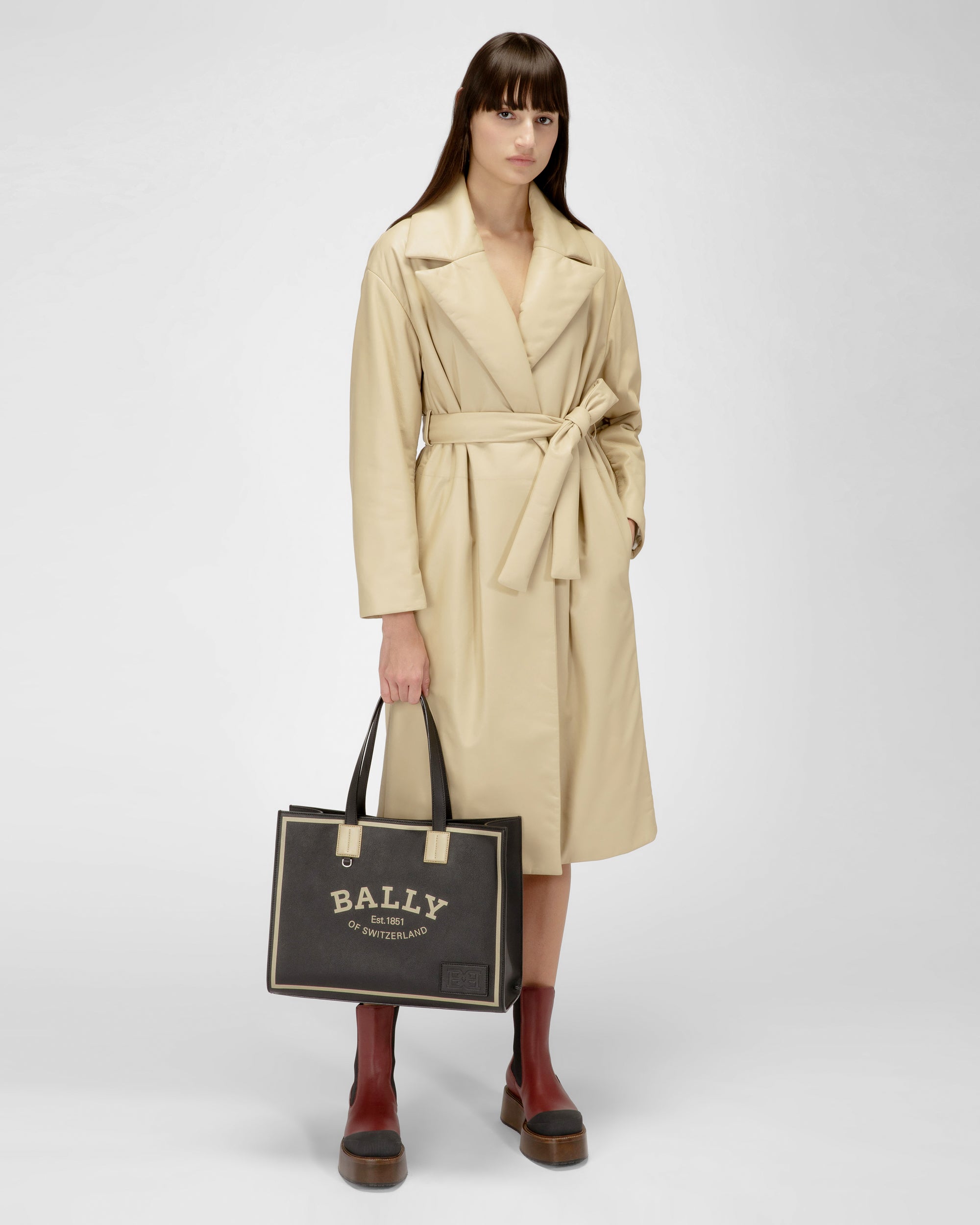Crystalia Leather Tote In Black - Women's - Bally - 06
