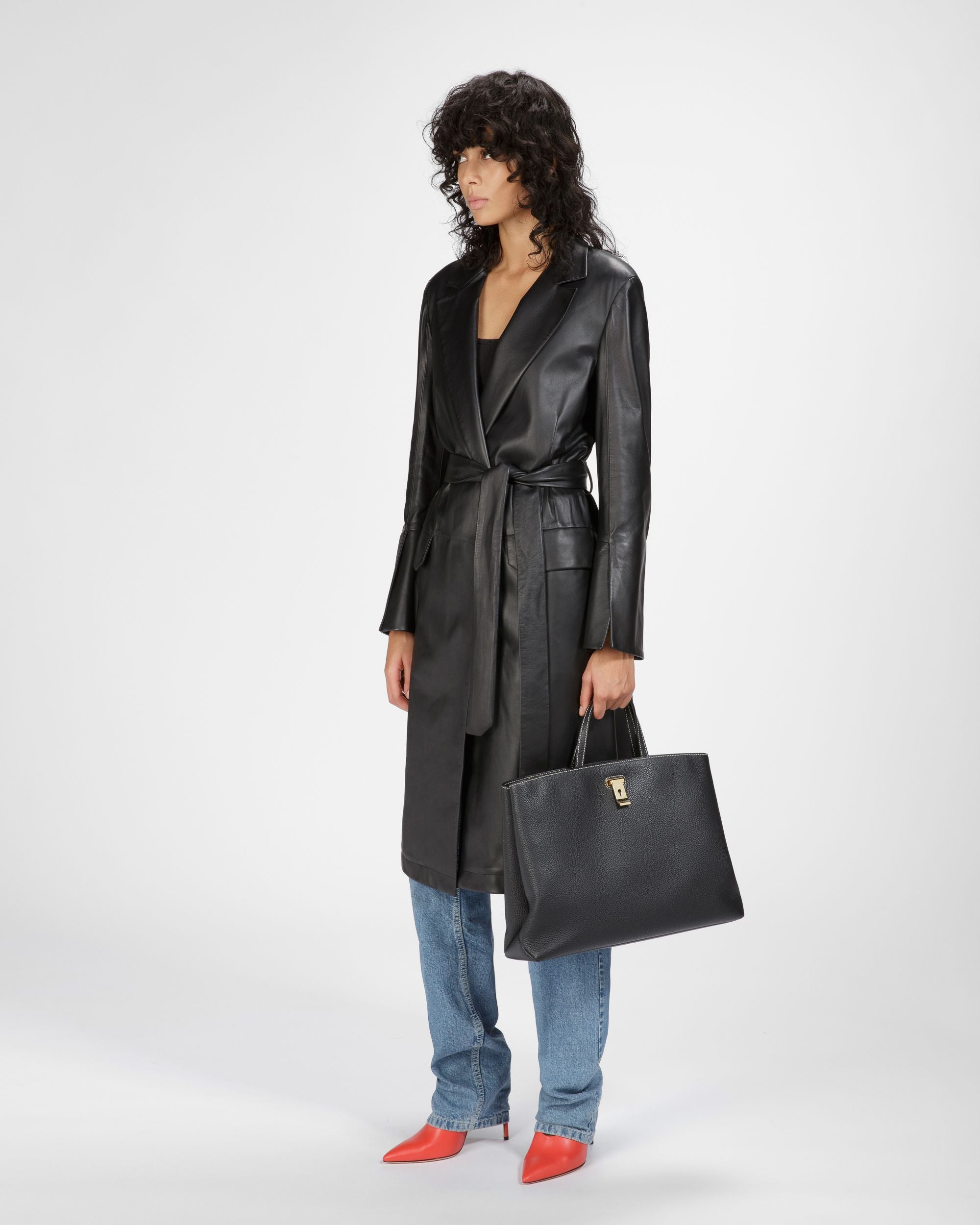 Lock Me Tote Bag In Black Leather - Women's - Bally - 06