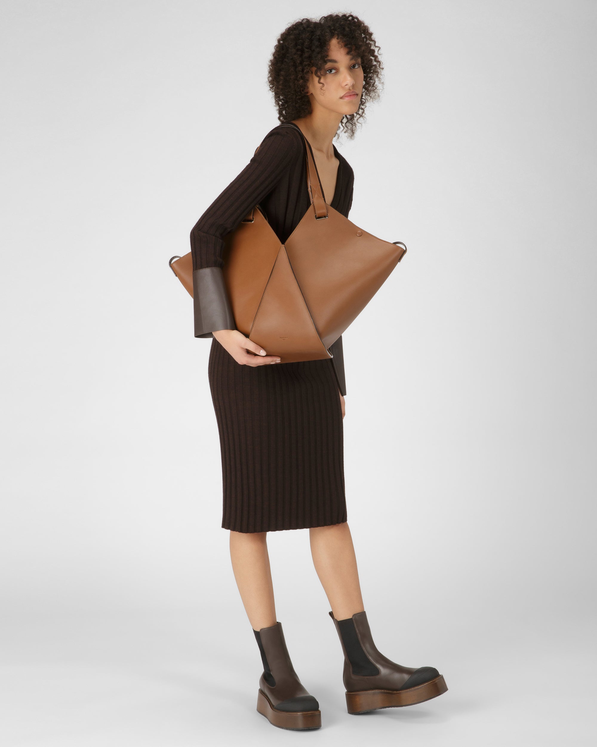 Ahria Leather Tote In Brown - Women's - Bally - 09