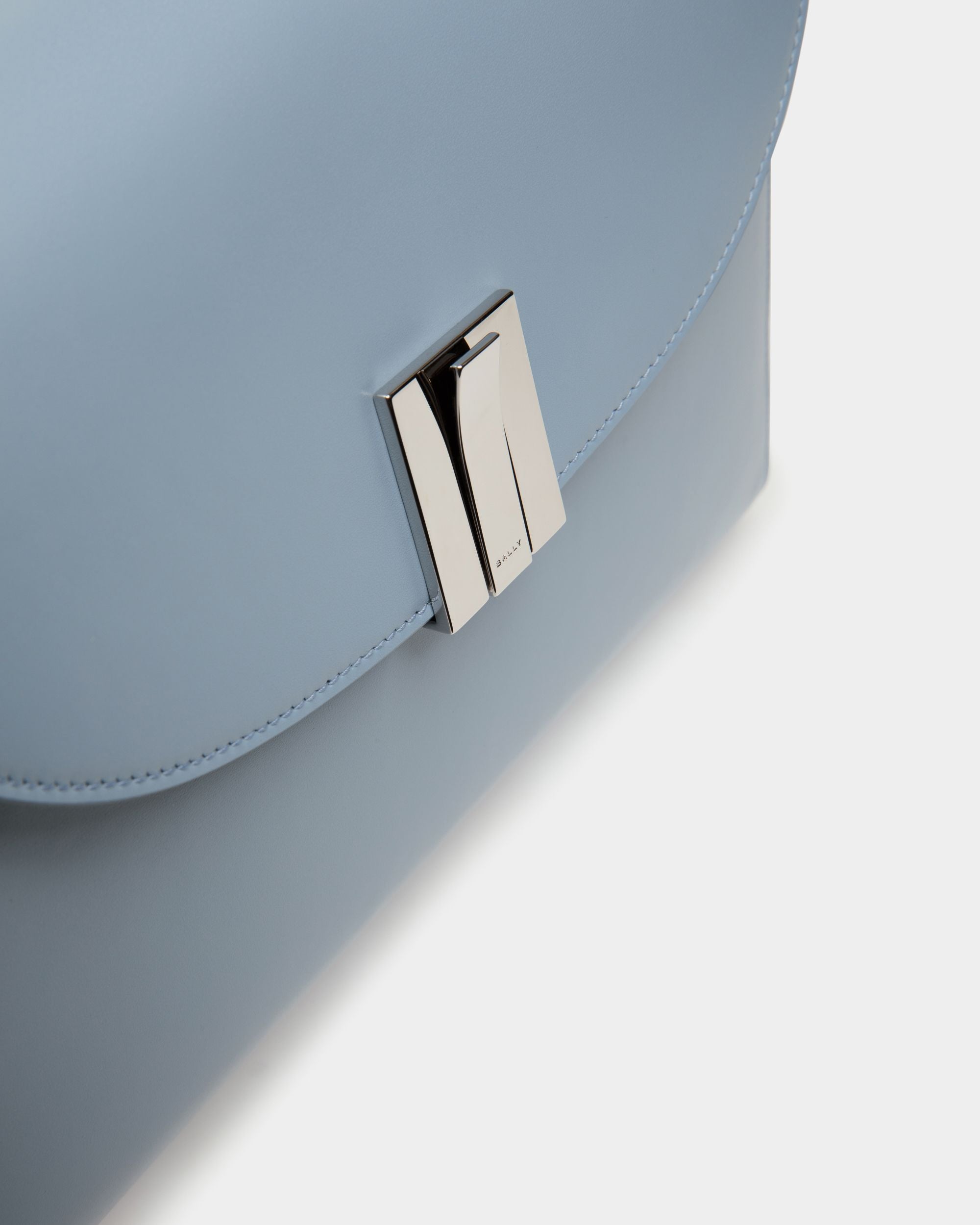 Ollam Shoulder Bag in Light Blue Leather - Women's - Bally - 05