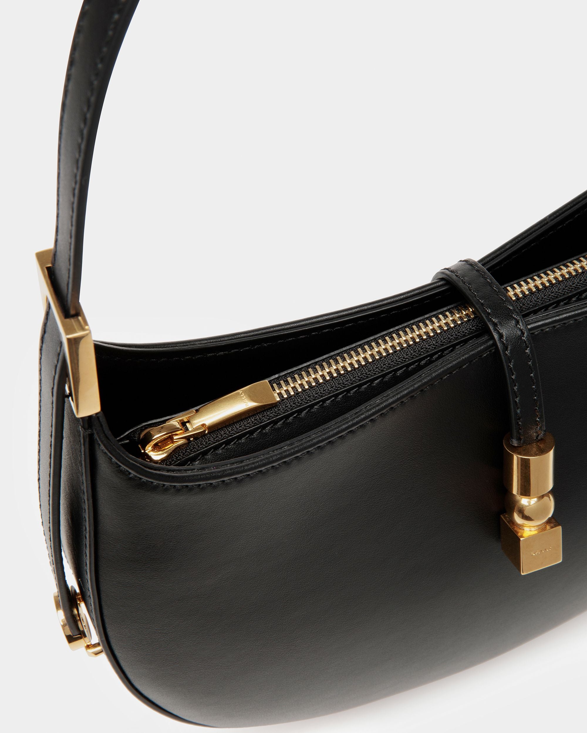 Block Shoulder Bag In Plain Leather - Women's - Bally - 03