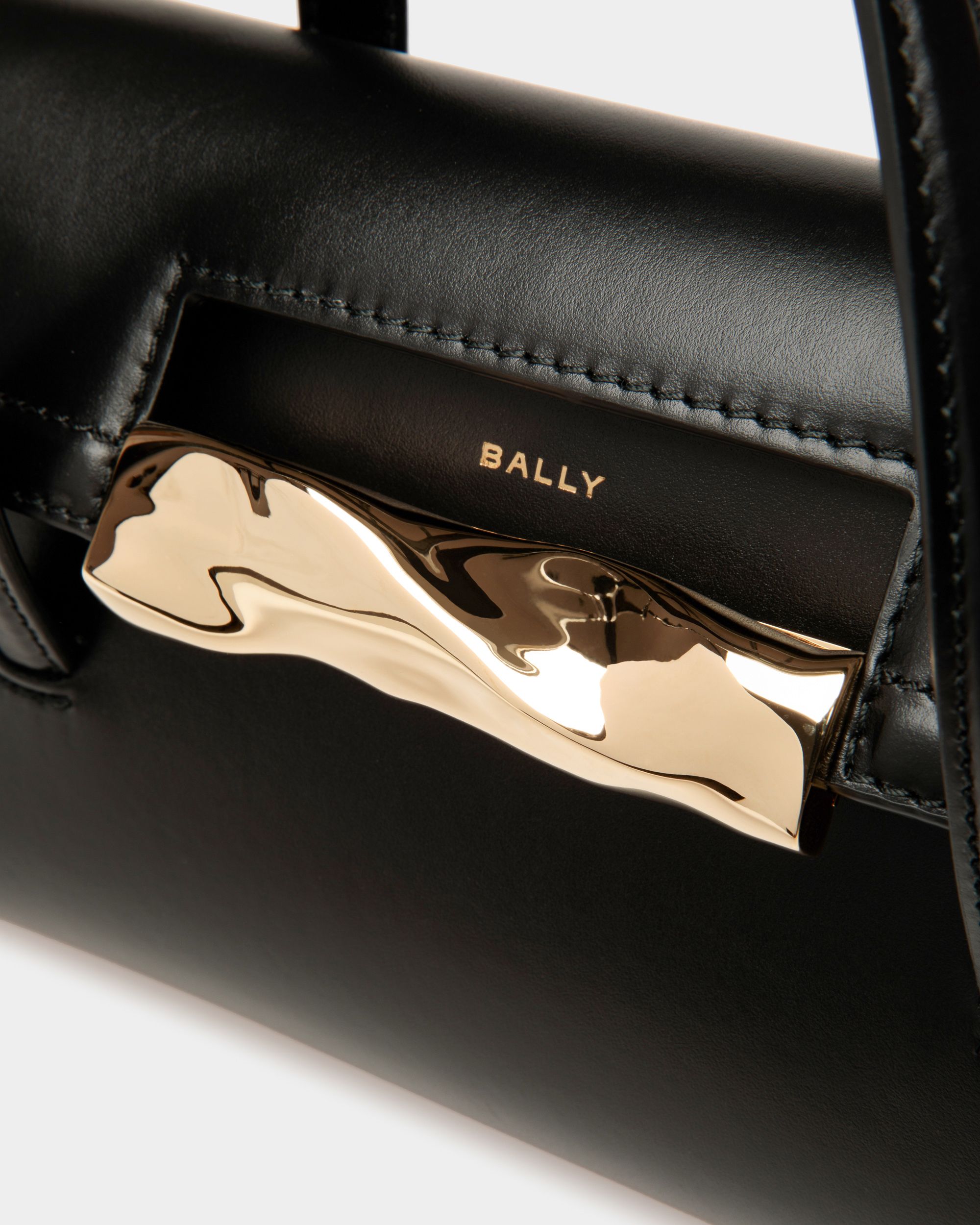 Baroque Minibag In Black Leather - Women's - Bally - 05