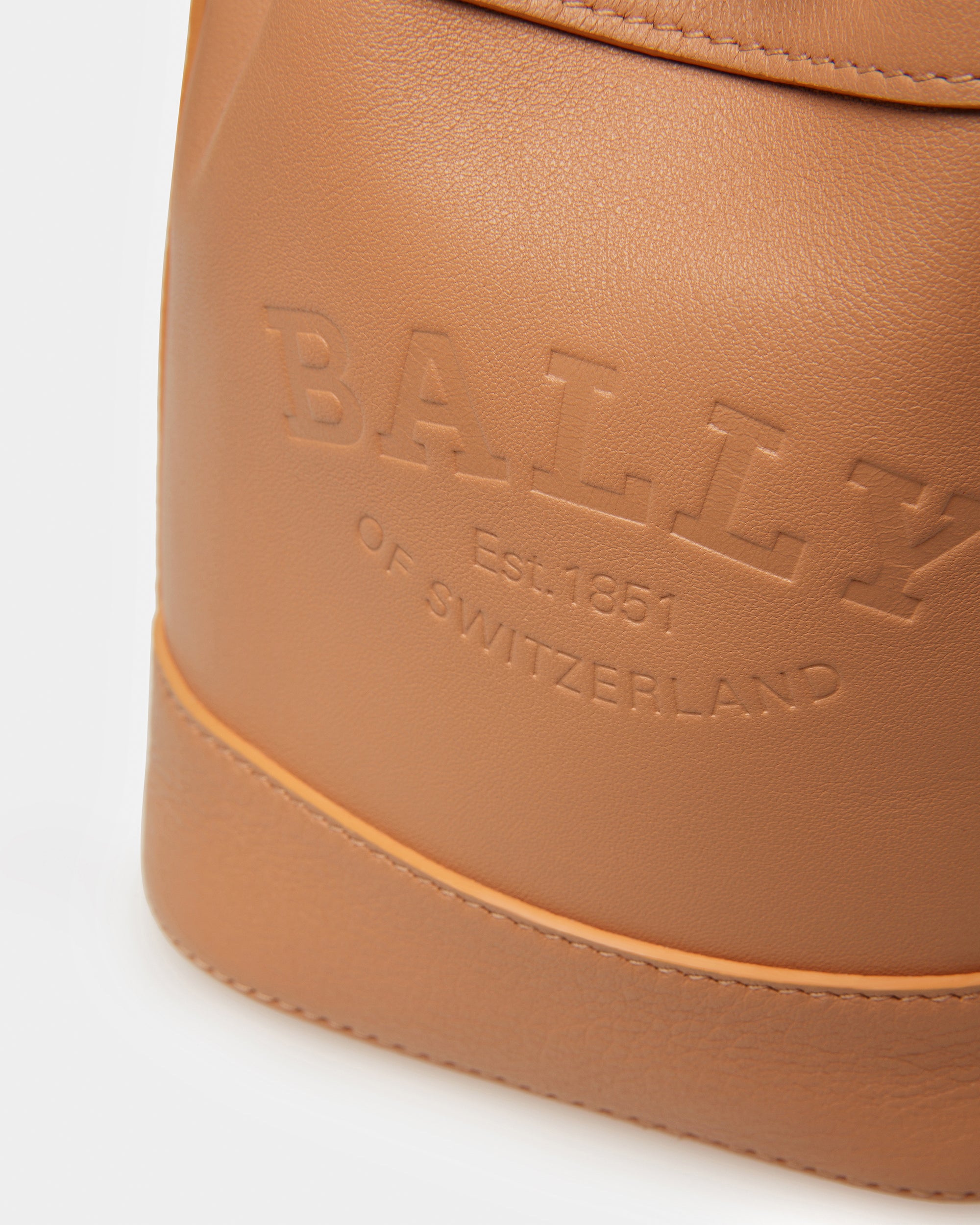 Cleoh XS Leather Bucket Bag In Peach - Women's - Bally - 04