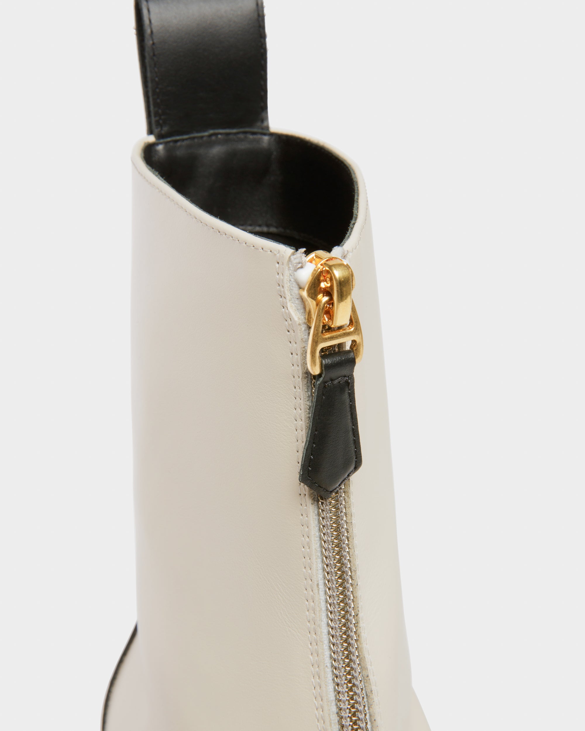 Giuli Leather Booties In Bone - Women's - Bally - 06