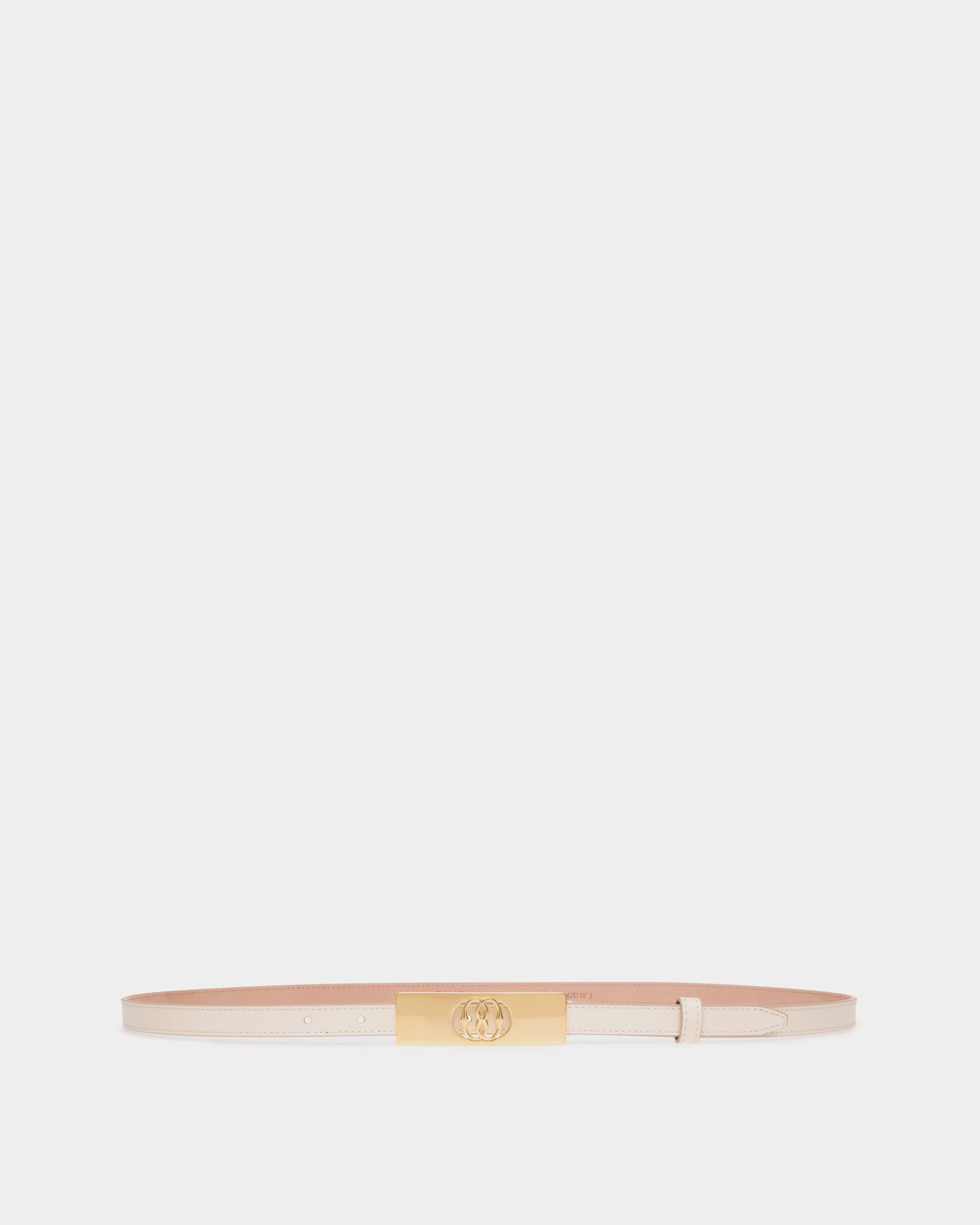 Emblem 15 mm Belt in White Brushed Leather - Women's - Bally - 01
