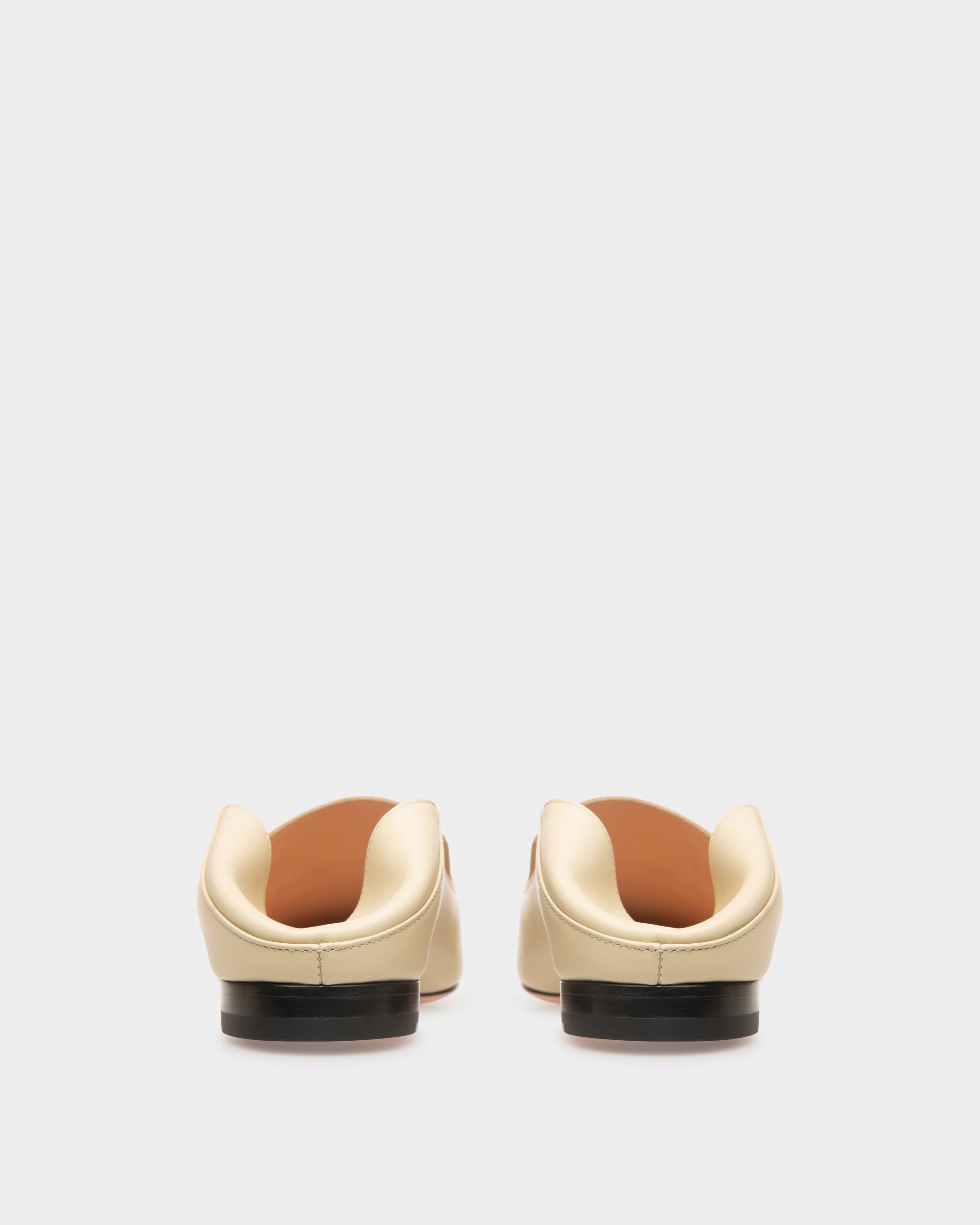 Ellah Flat Leather Loafers In Beige - Women's - Bally - 05