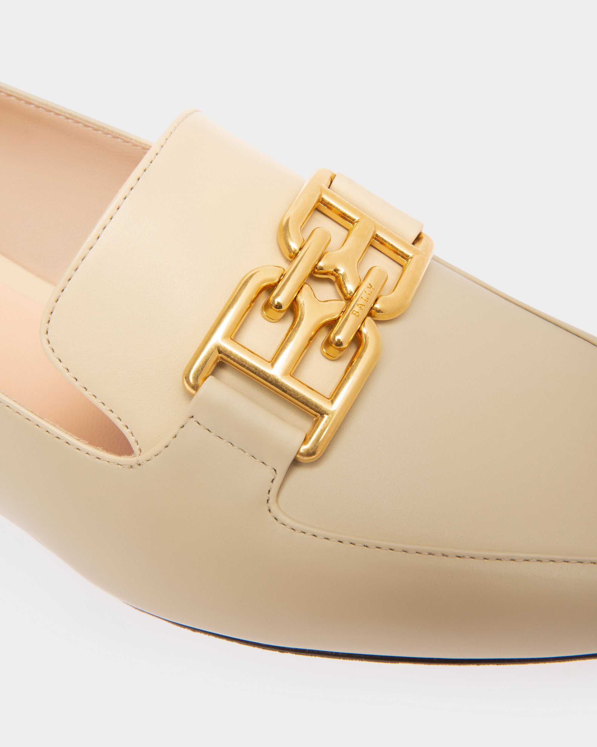 Ellah Flat Leather Loafers In Beige - Women's - Bally - 06