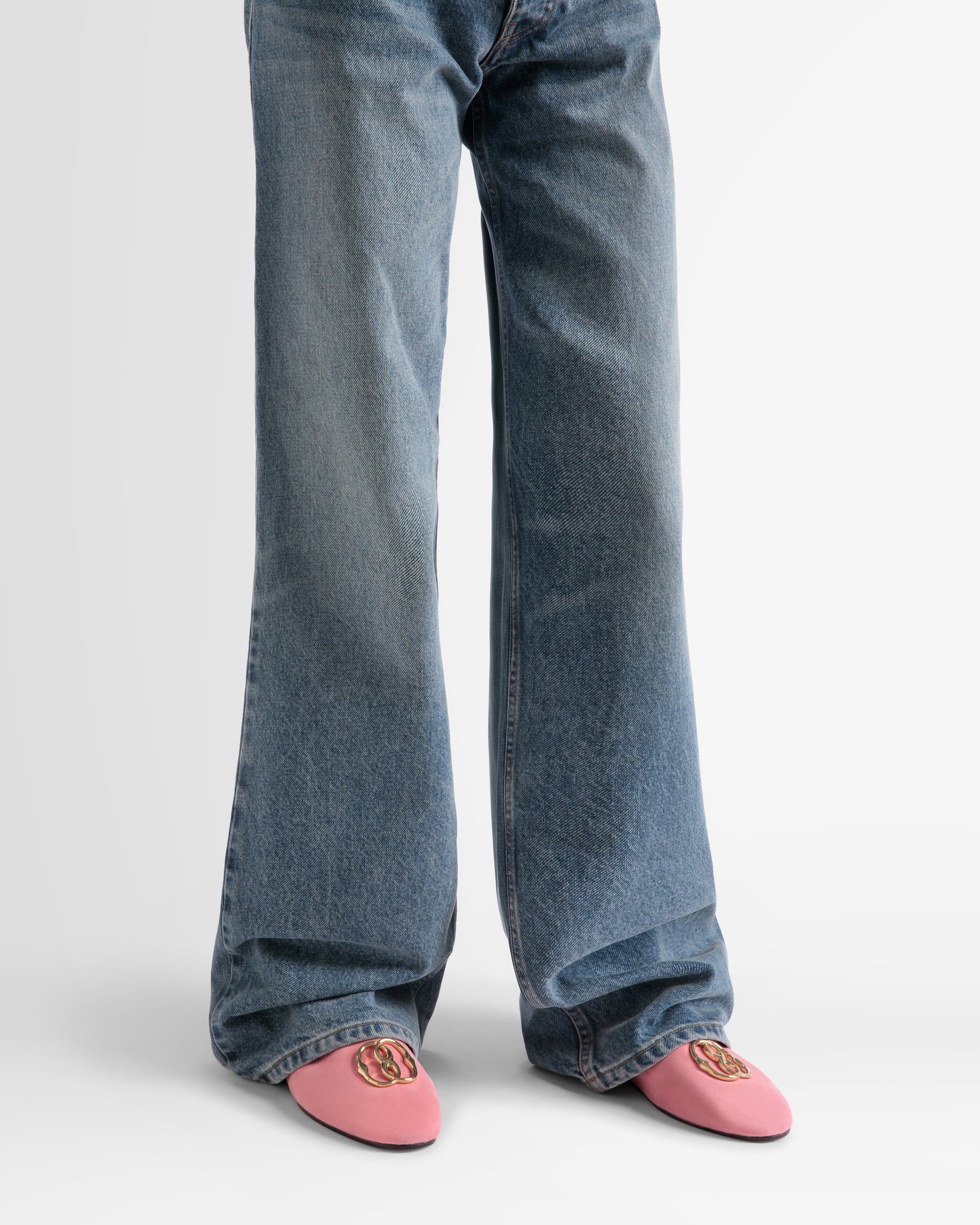 Emblem Loafer In Suede - Women's - Bally - 02