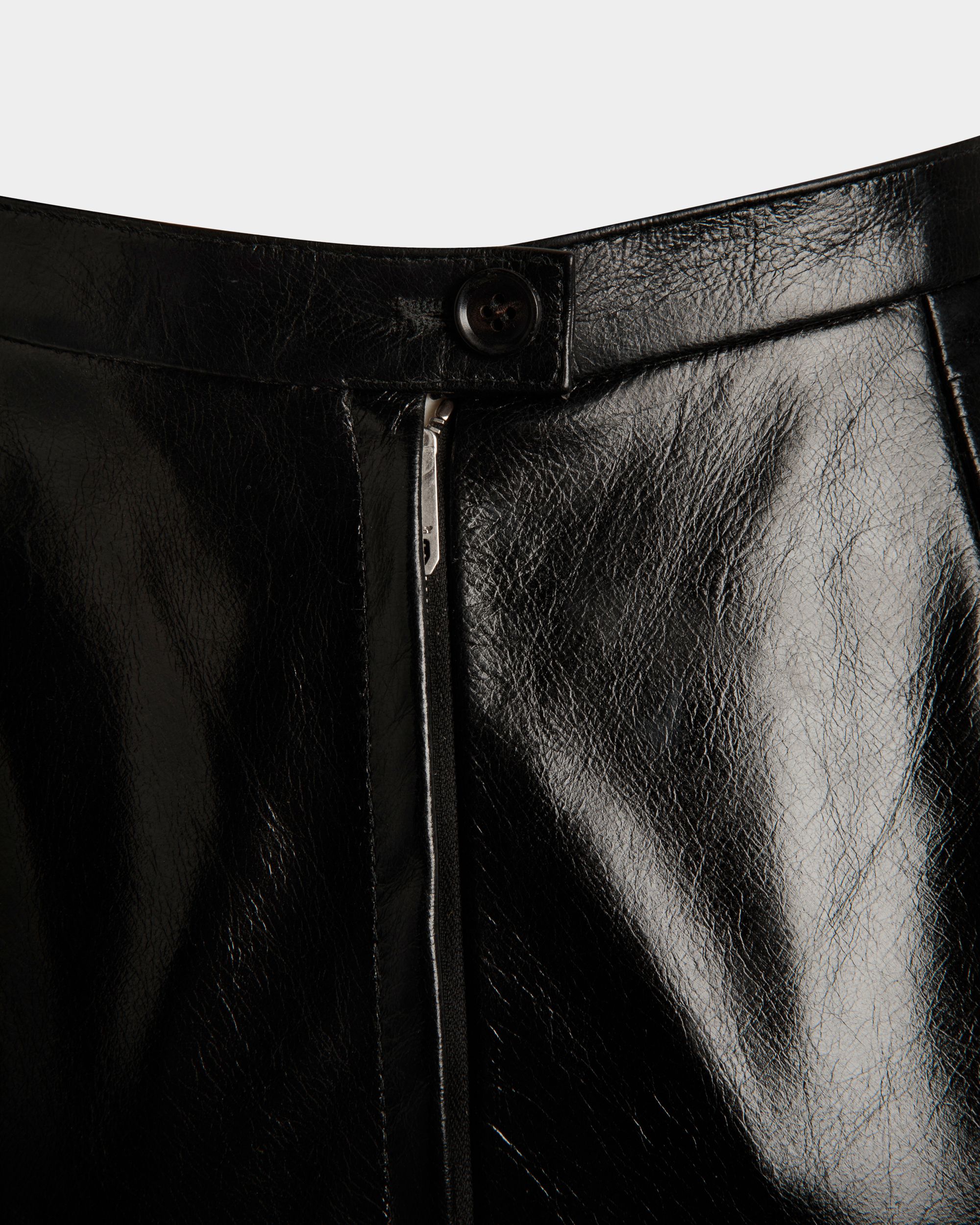 Shorts in Black Leather - Women's - Bally - 02