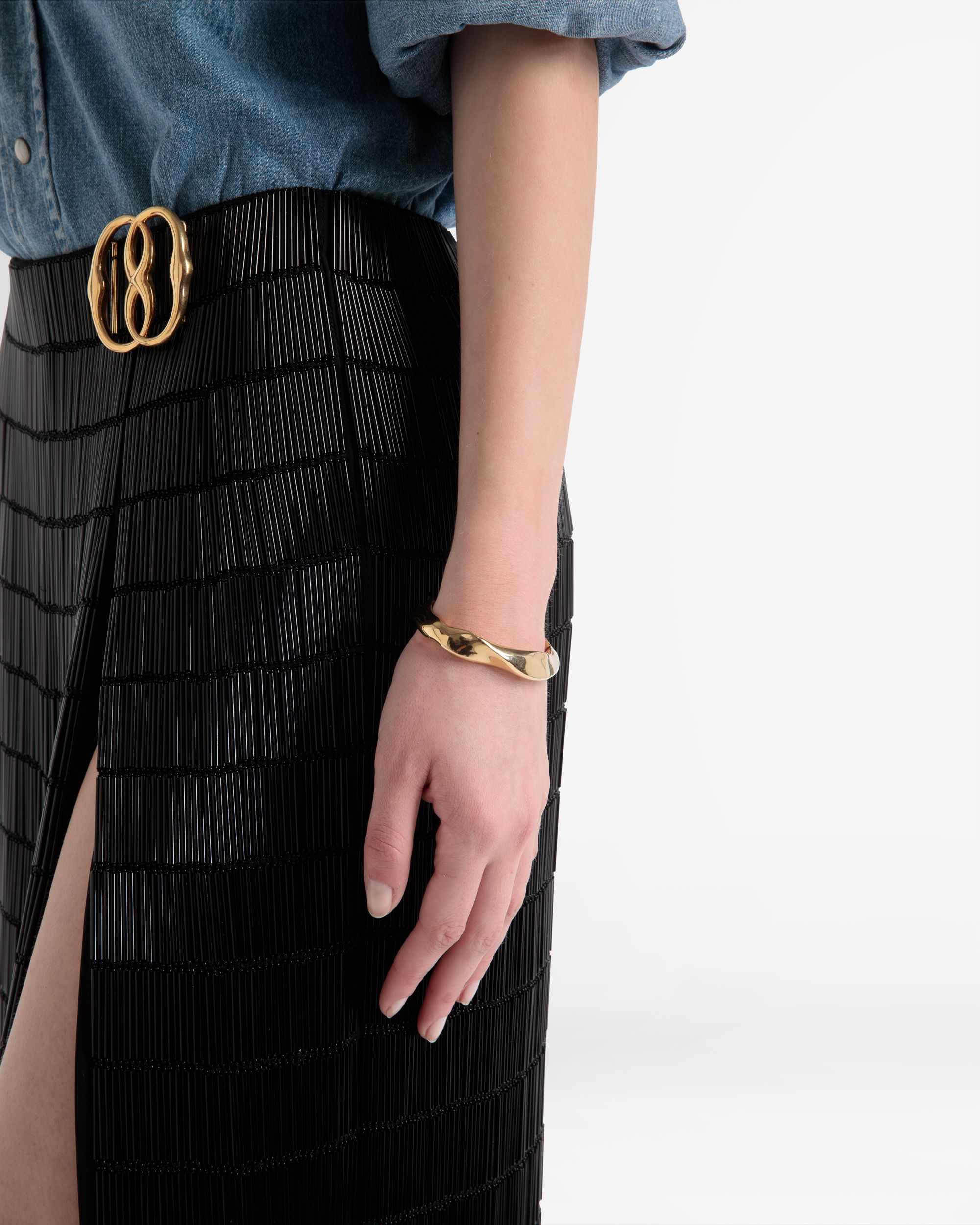 Cuff Bangle In Yellow-Gold - Women's - Bally - 02