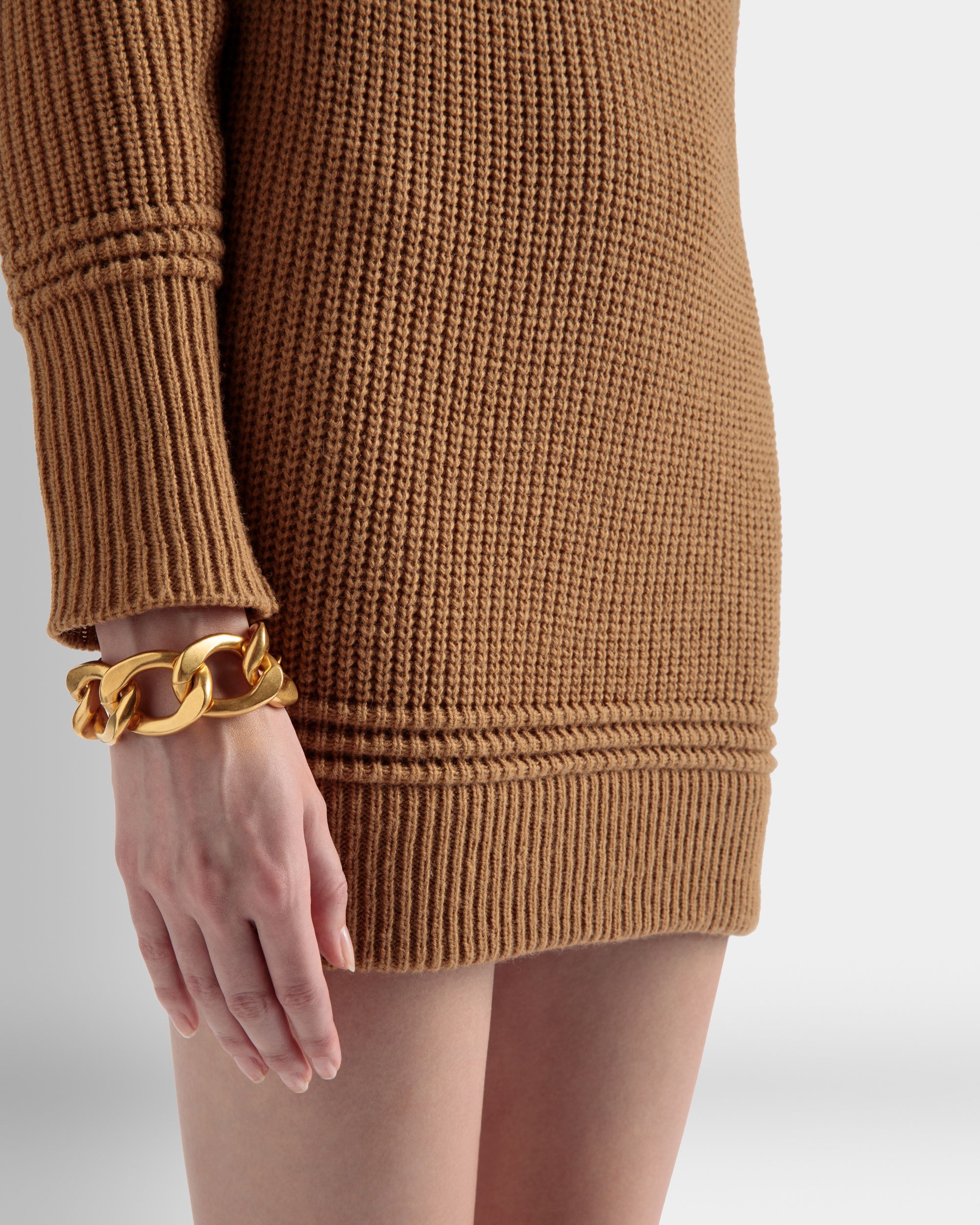 Chain Bracelet In Hammered Gold - Women's - Bally - 02