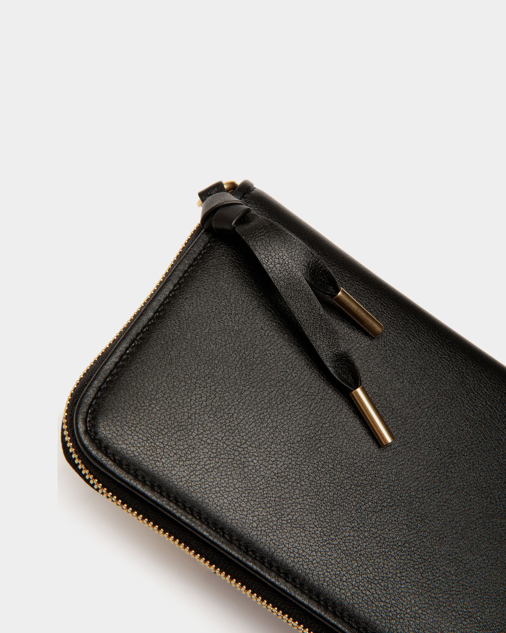 Bally Essential Long Wallet in Black Leather - Women's - Bally - 05