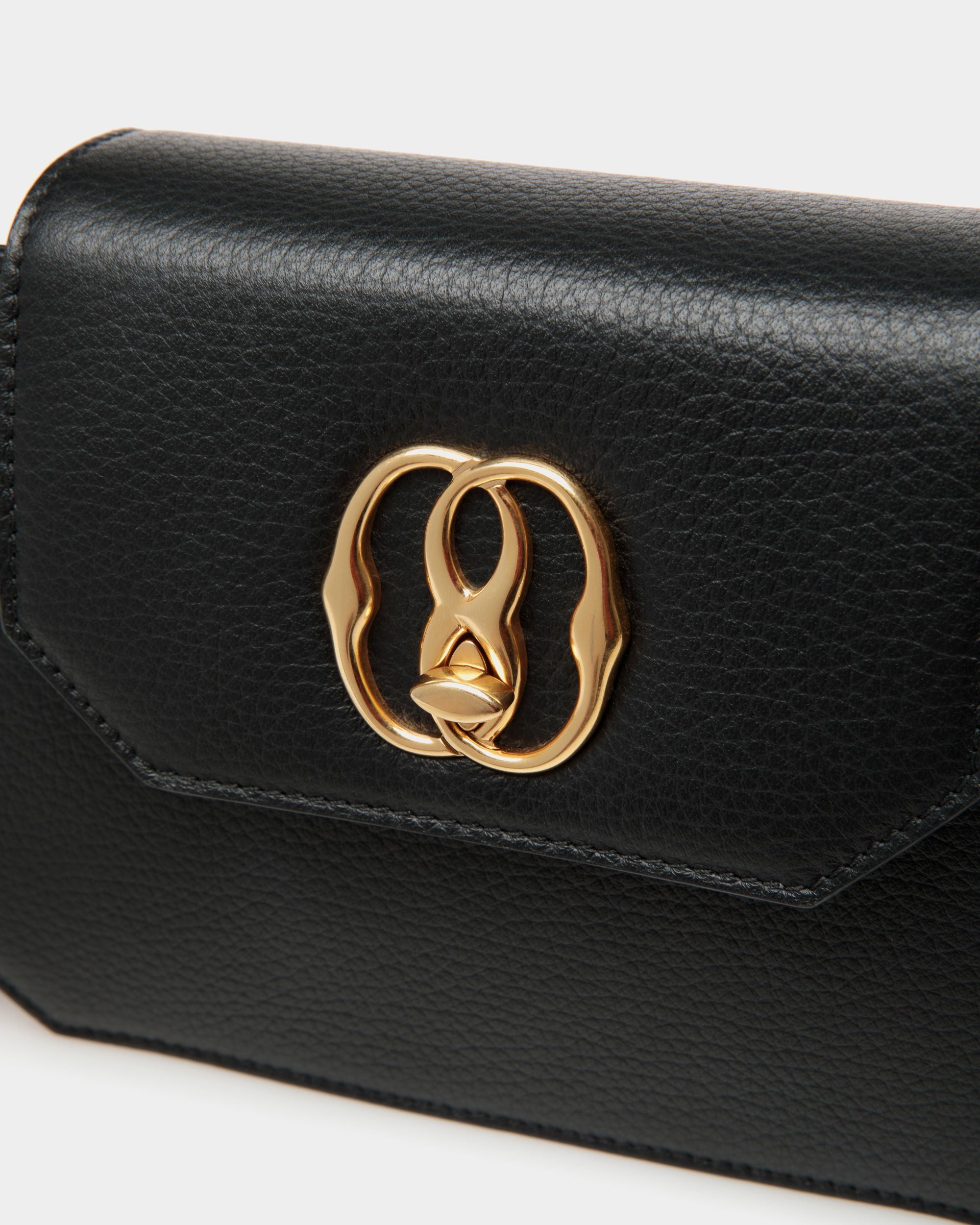 Emblem Octogone In Black Leather - Women's - Bally - 05