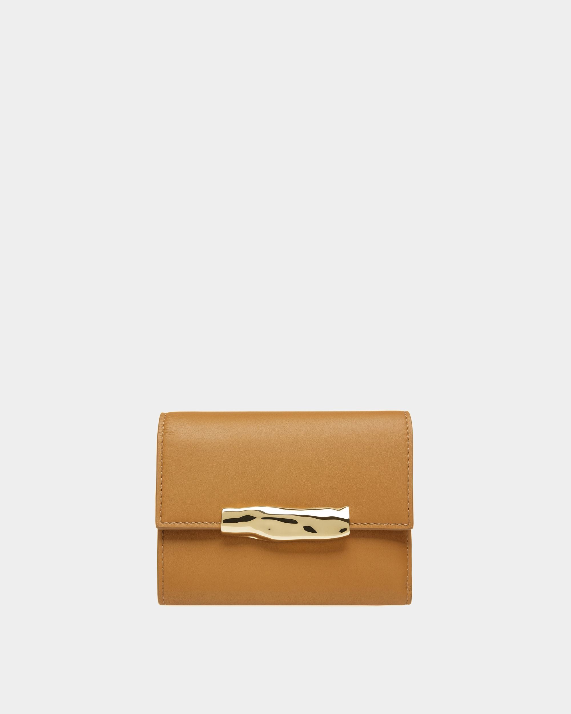 Baroque Wallet In Desert Leather - Women's - Bally - 01