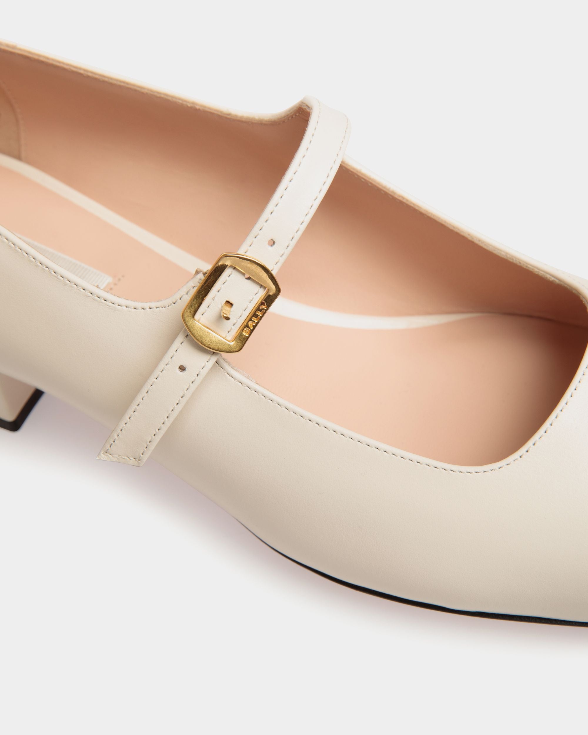 Ballyrina Pump in White Leather - Women's - Bally - 06