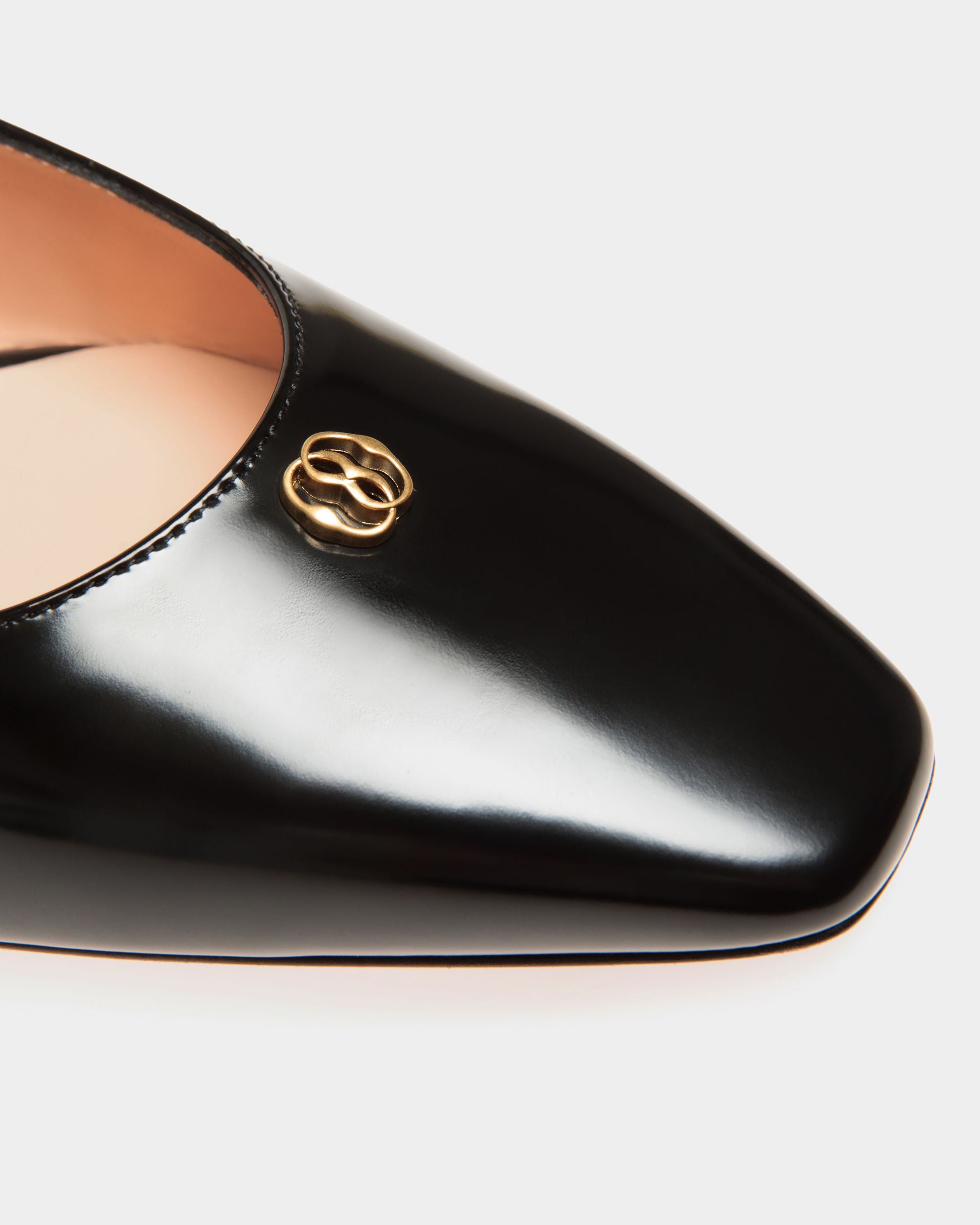 Sylt | Women's Slingback Pump in Black Leather | Bally | Still Life Detail