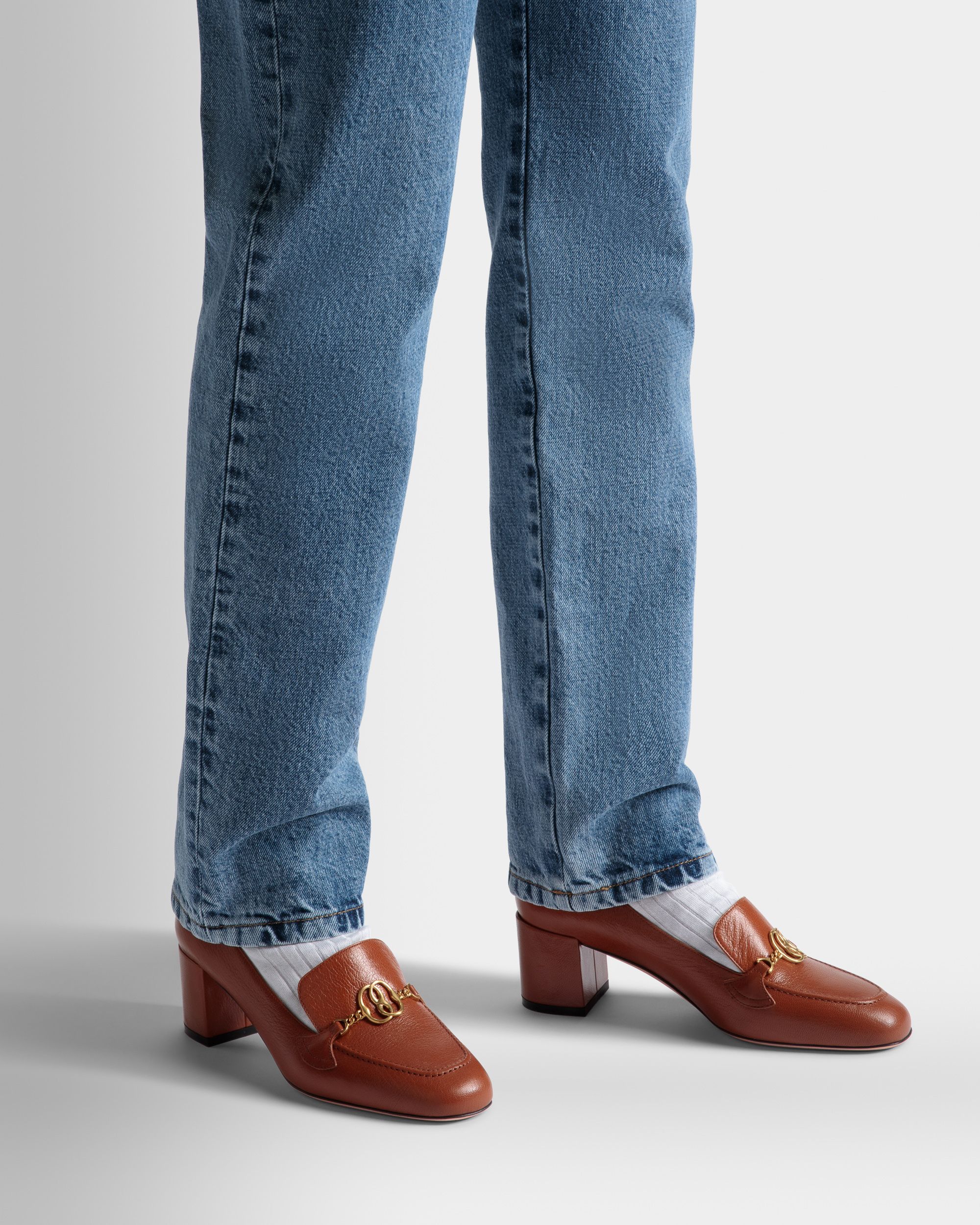 Emblem Pumps In Brown Leather - Women's - Bally - 02