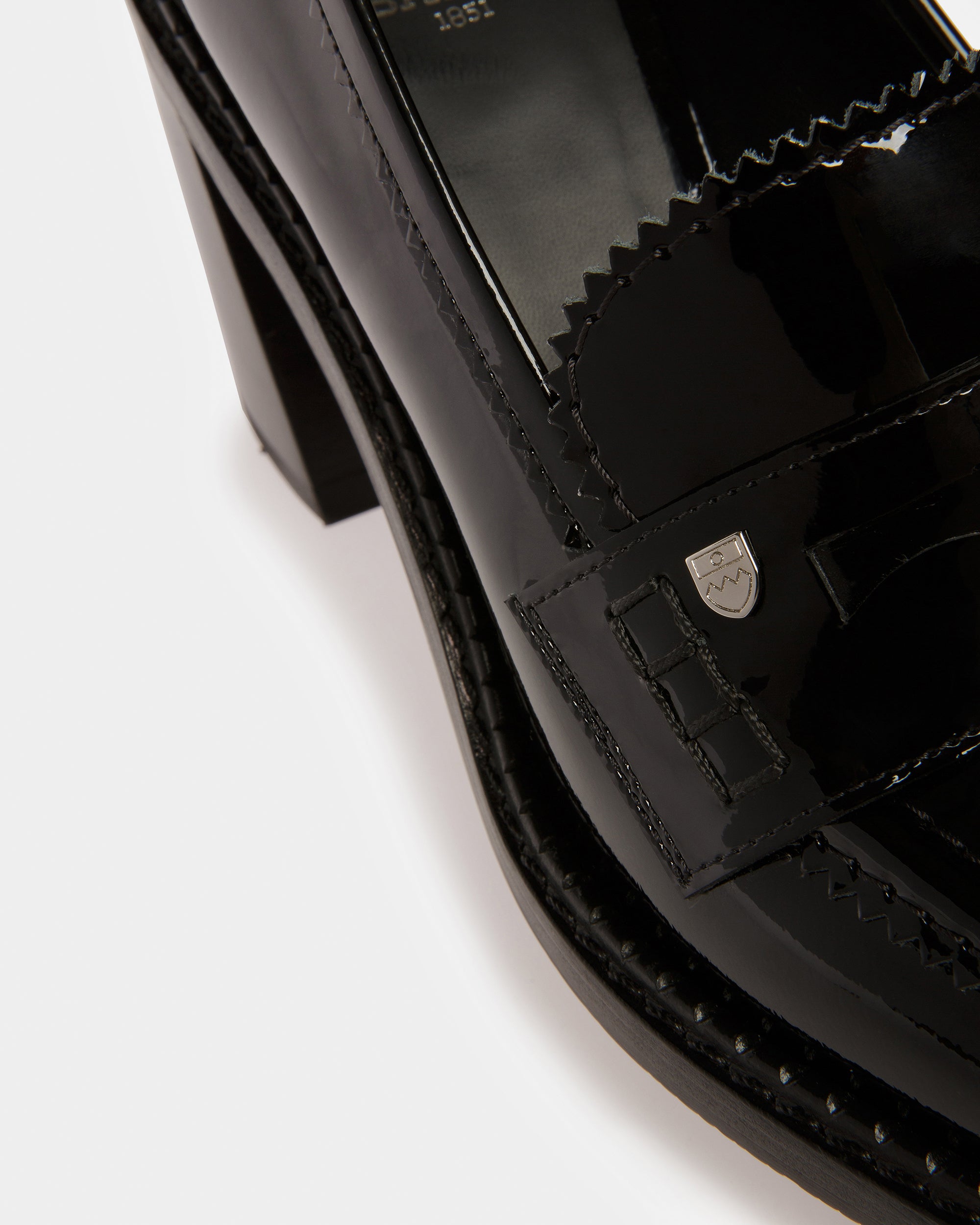 Elly Leather Moccasins In Black - Women's - Bally - 05