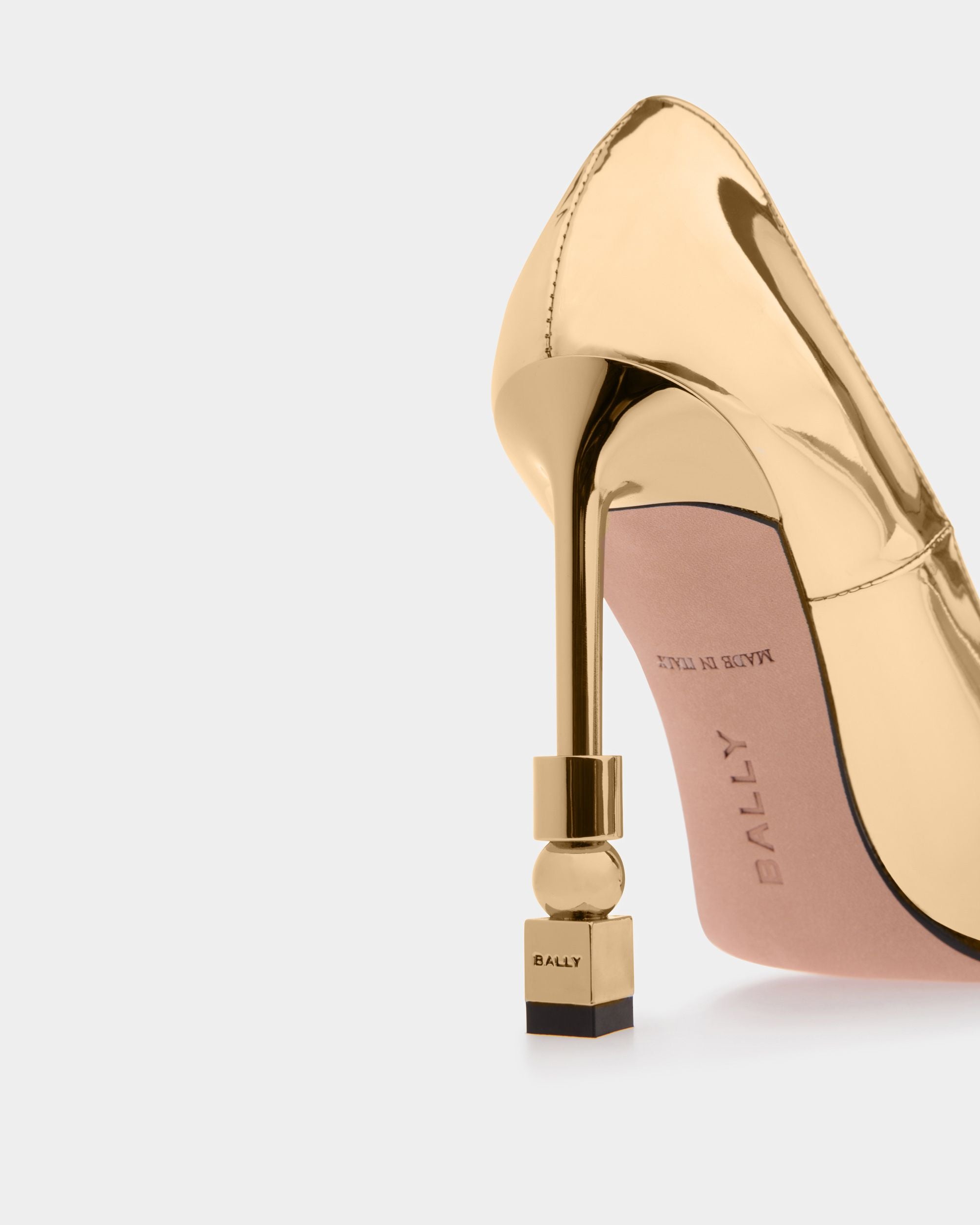 Block Pumps In Gold Fabric - Women's - Bally - 04